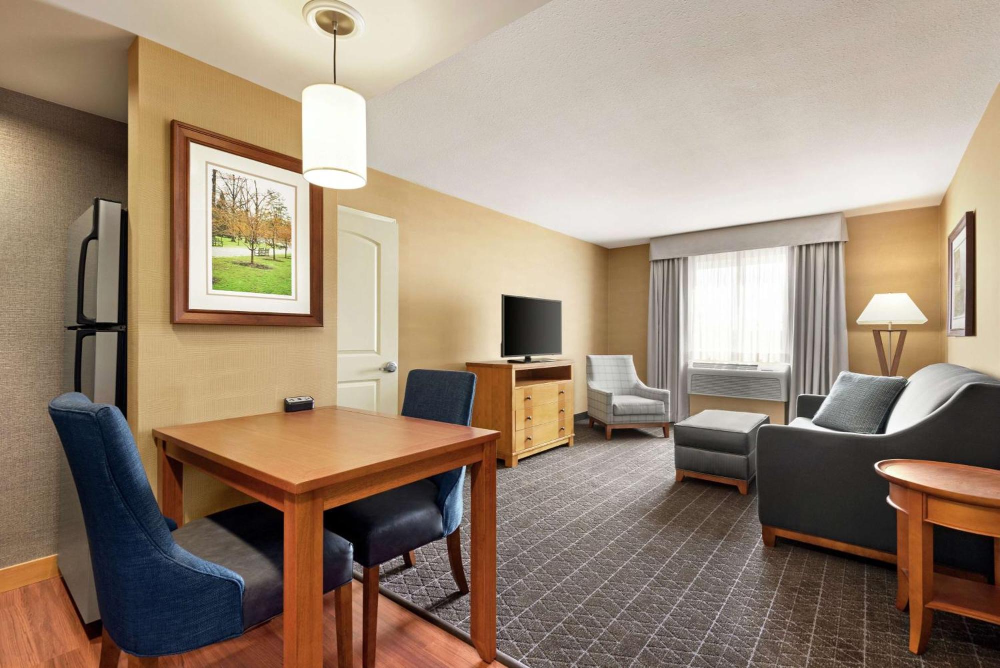One-Bedroom King Suite