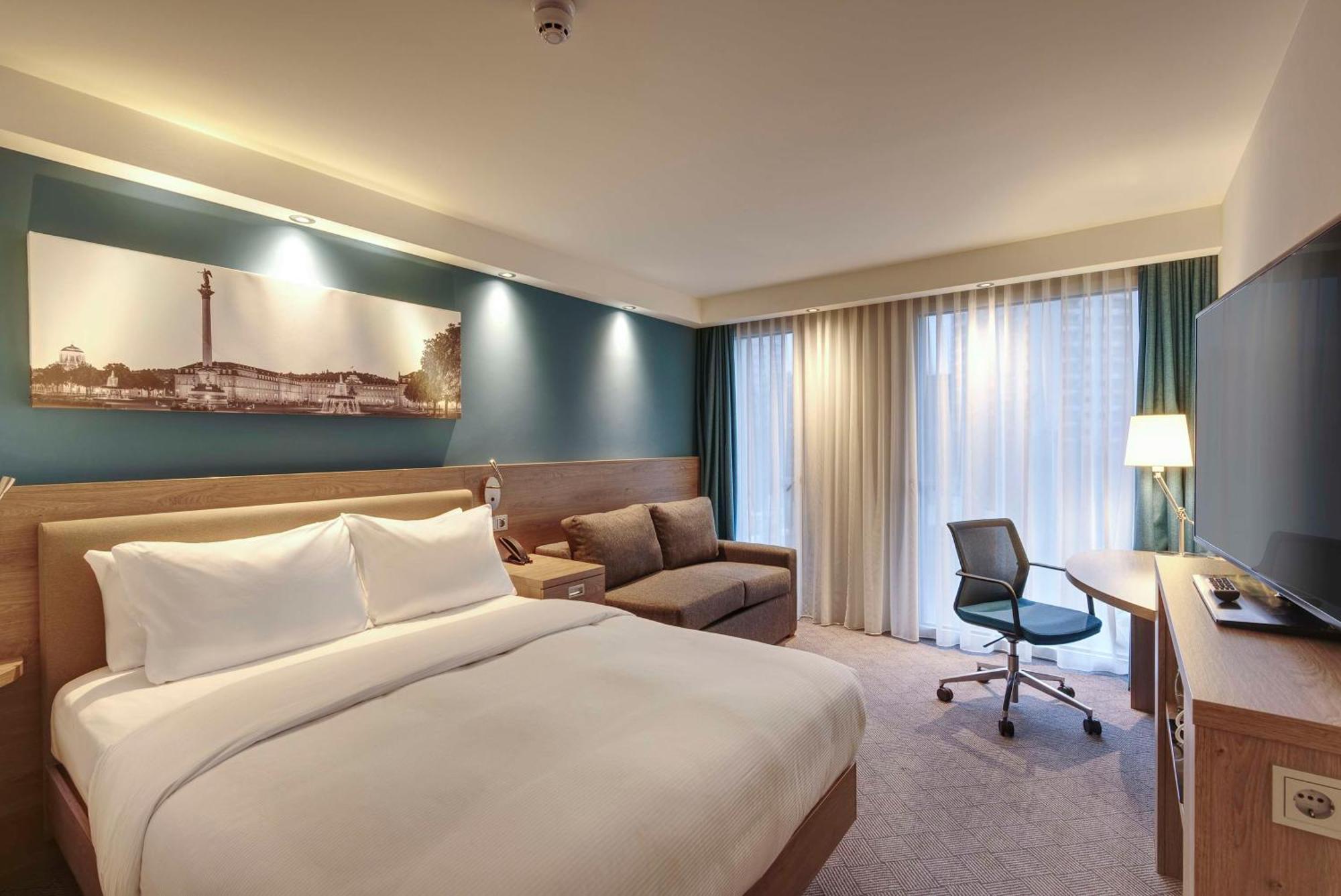 Queen Room