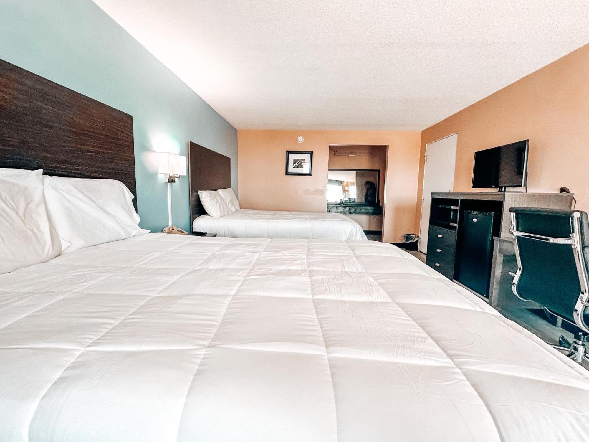 Queen Room Two Queen Beds