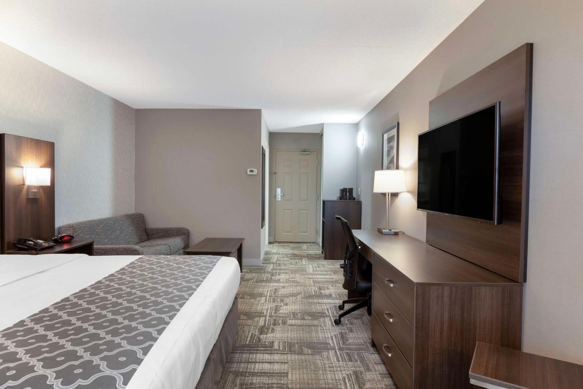 King Room with Sofa Bed