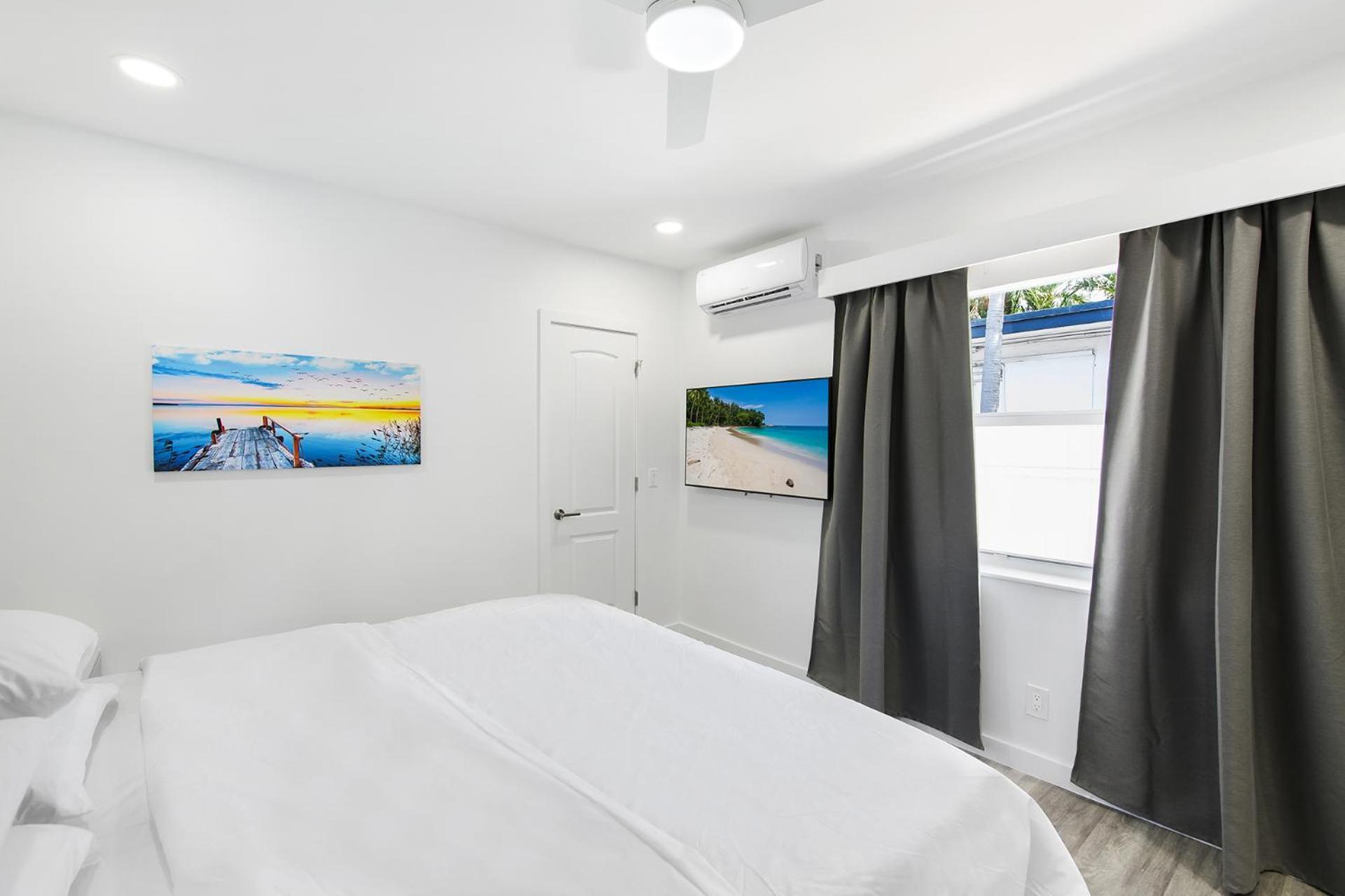 Deluxe King Suite