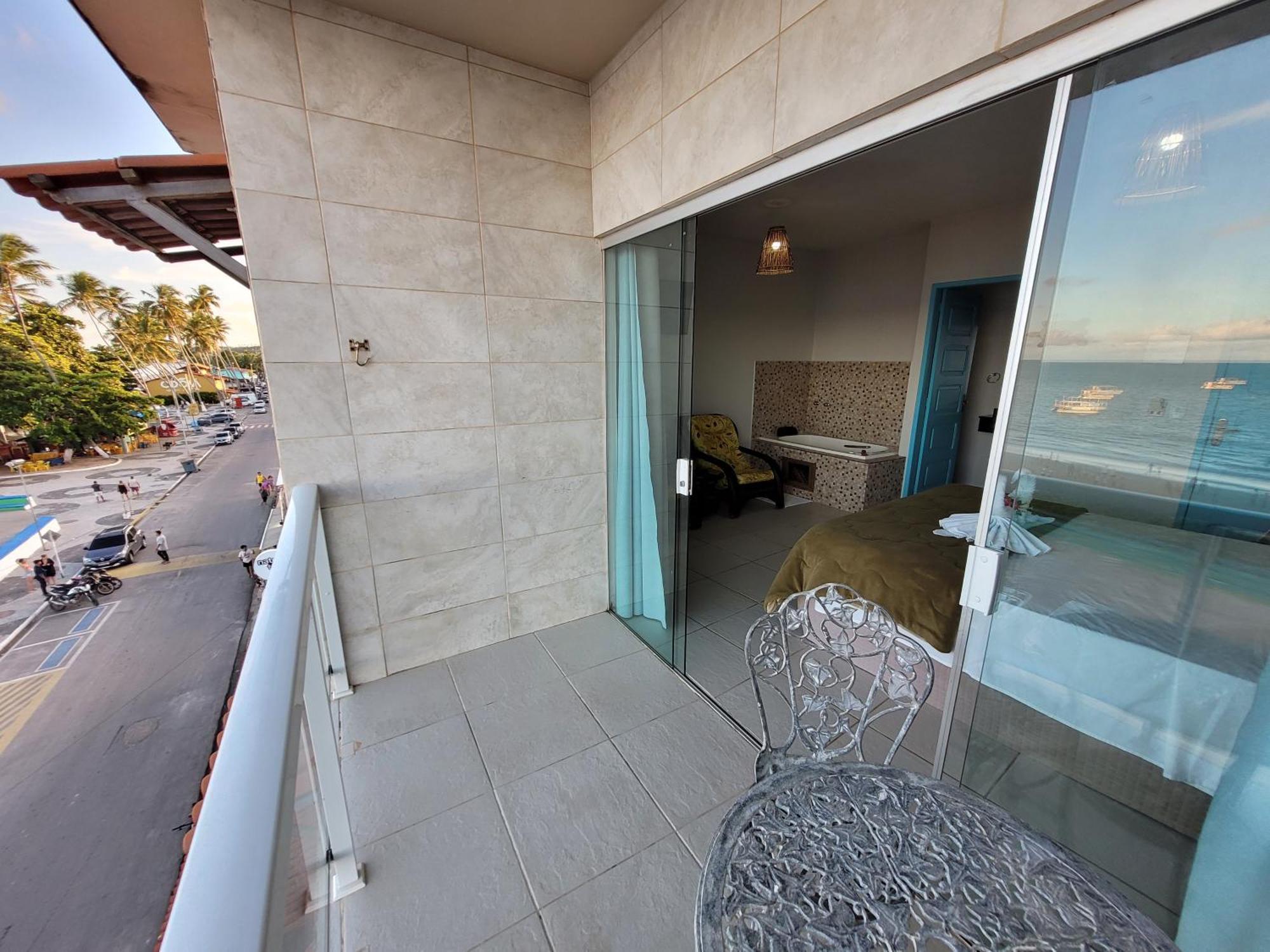 Luxury Suite Spa Bath