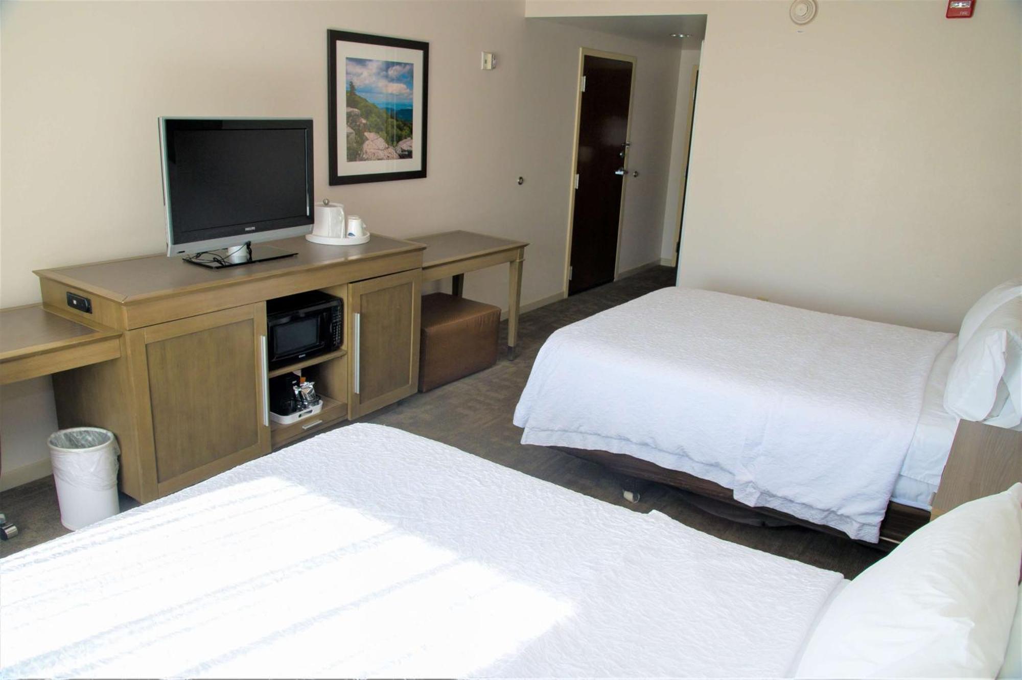Room Two Queen Beds Non-Smoking