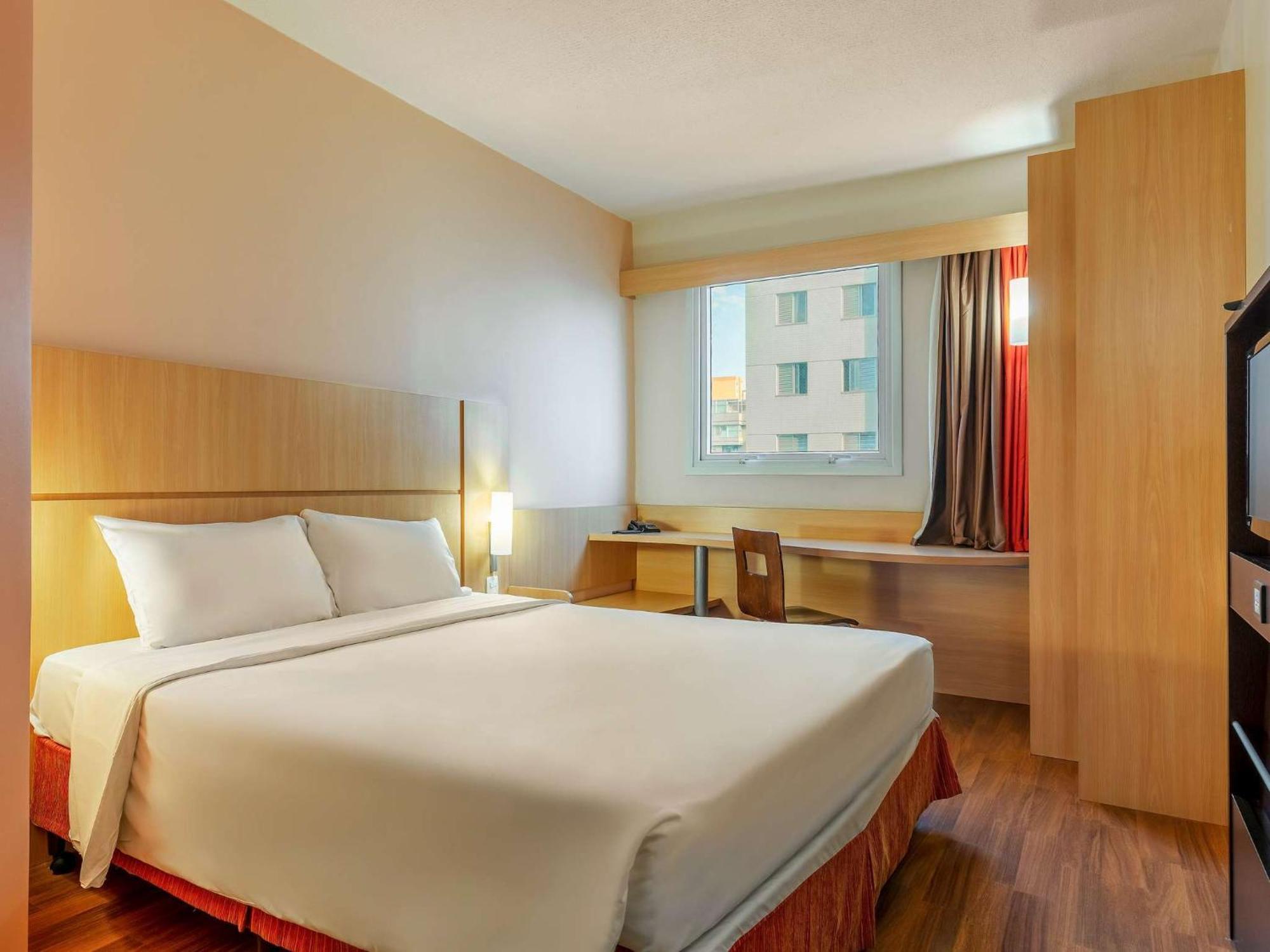 Quarto Duplo Standard
