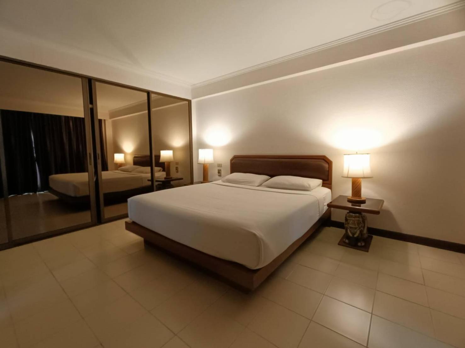 Deluxe Double or Twin Room Ocean View