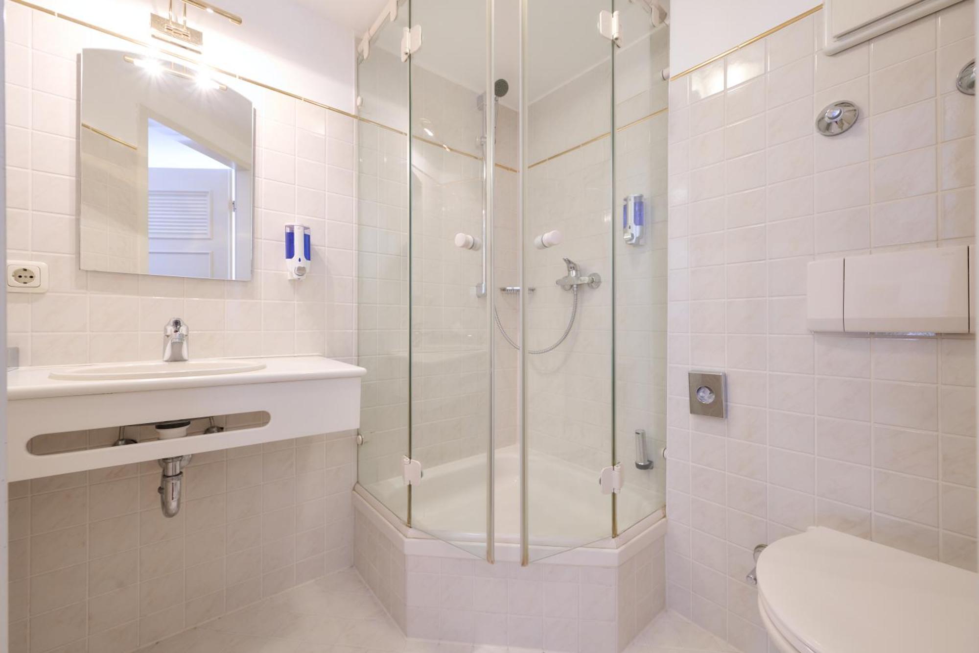 Triple Room Private Bathroom