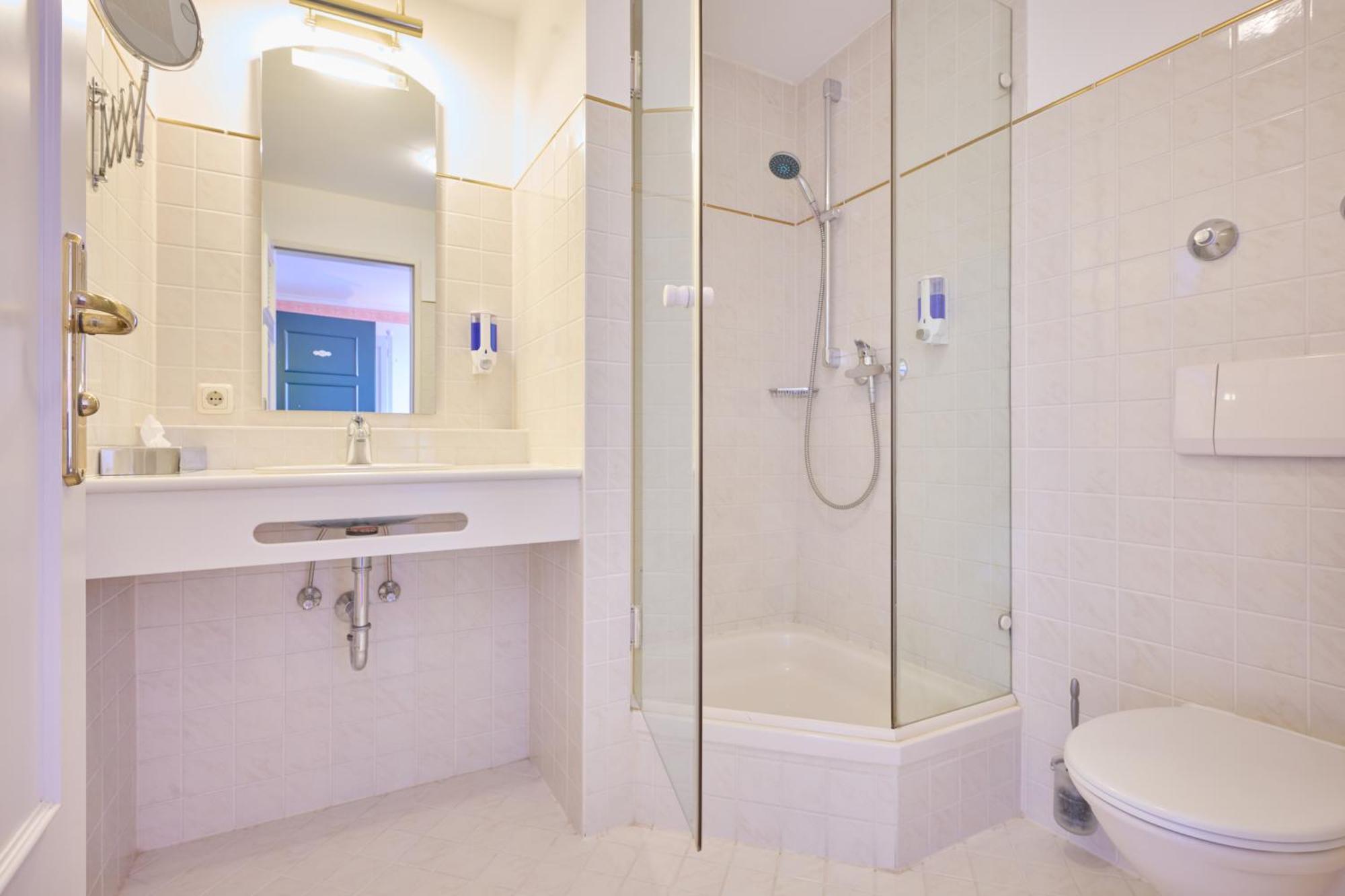 Double Room Private Bathroom