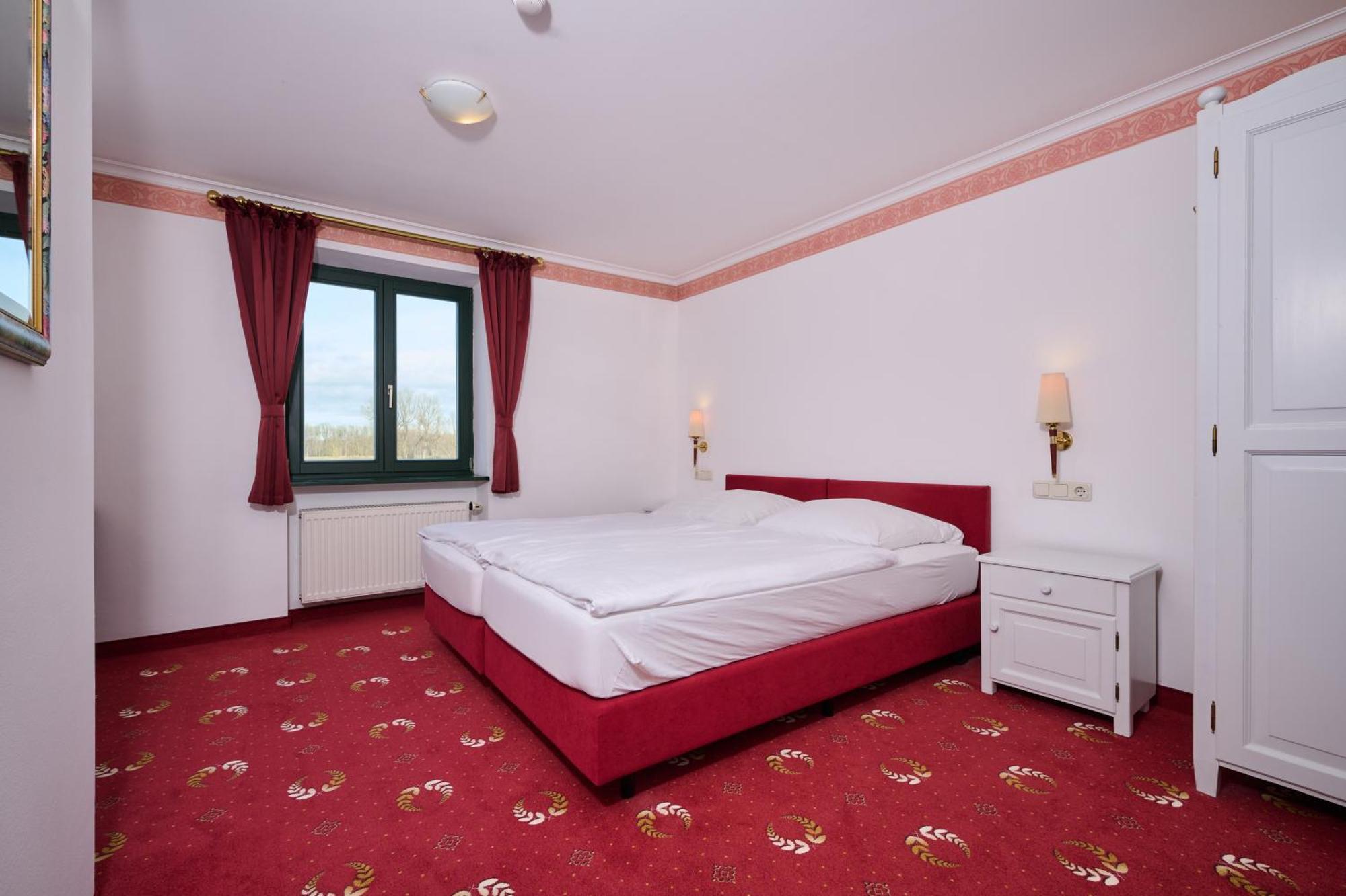 Double Room Private Bathroom