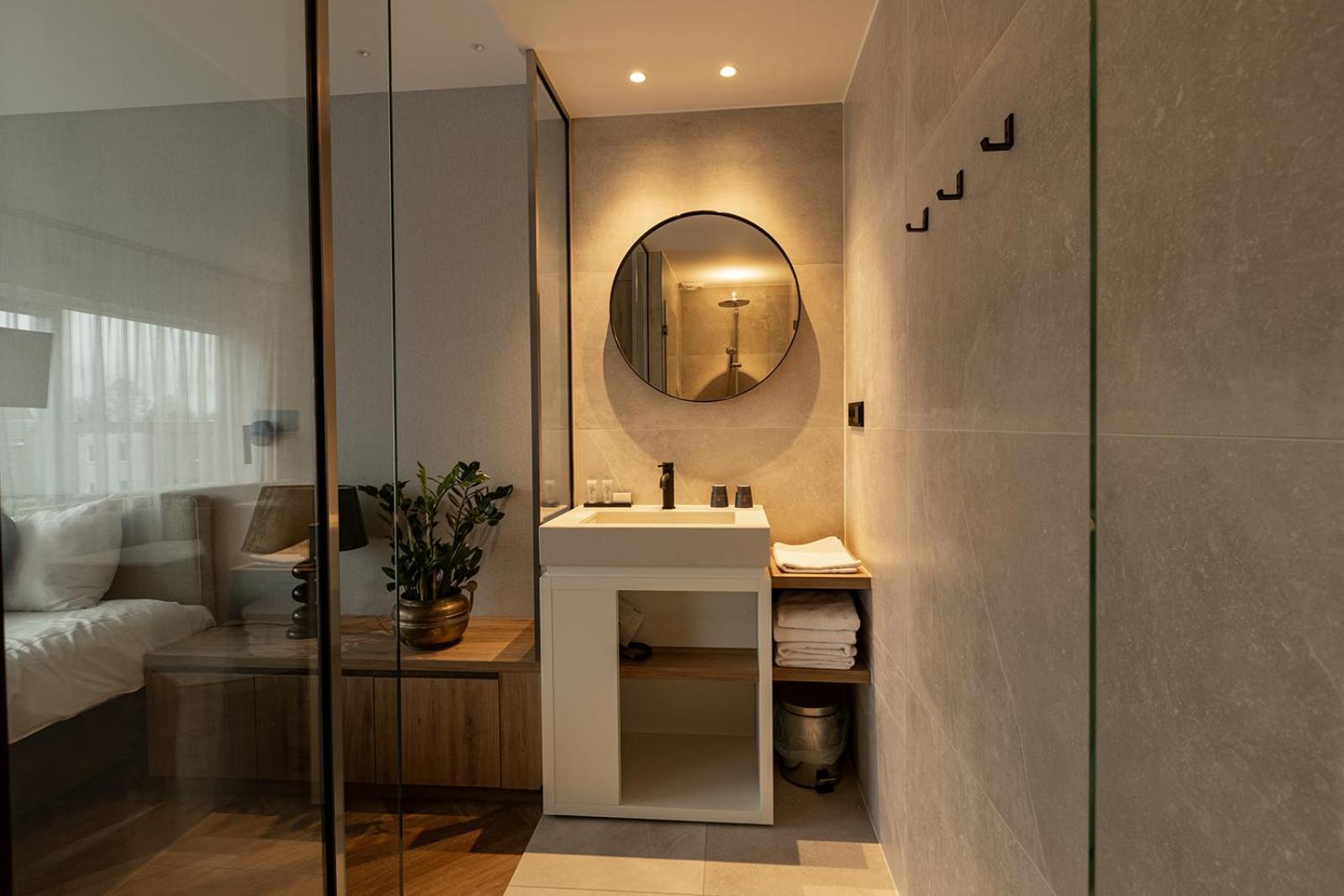 Apartment Shower