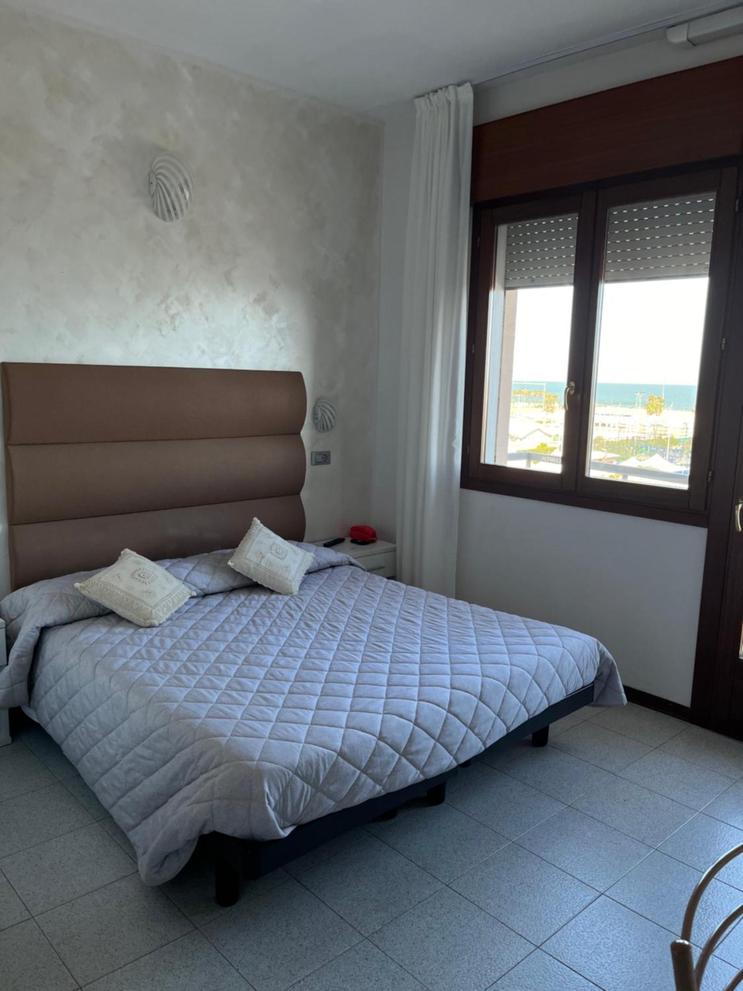 Double or Twin Room Sea View,1567056611:JPEG