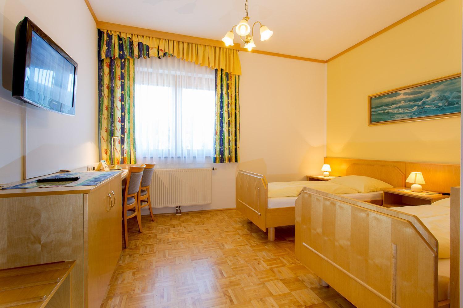Zweibettzimmer