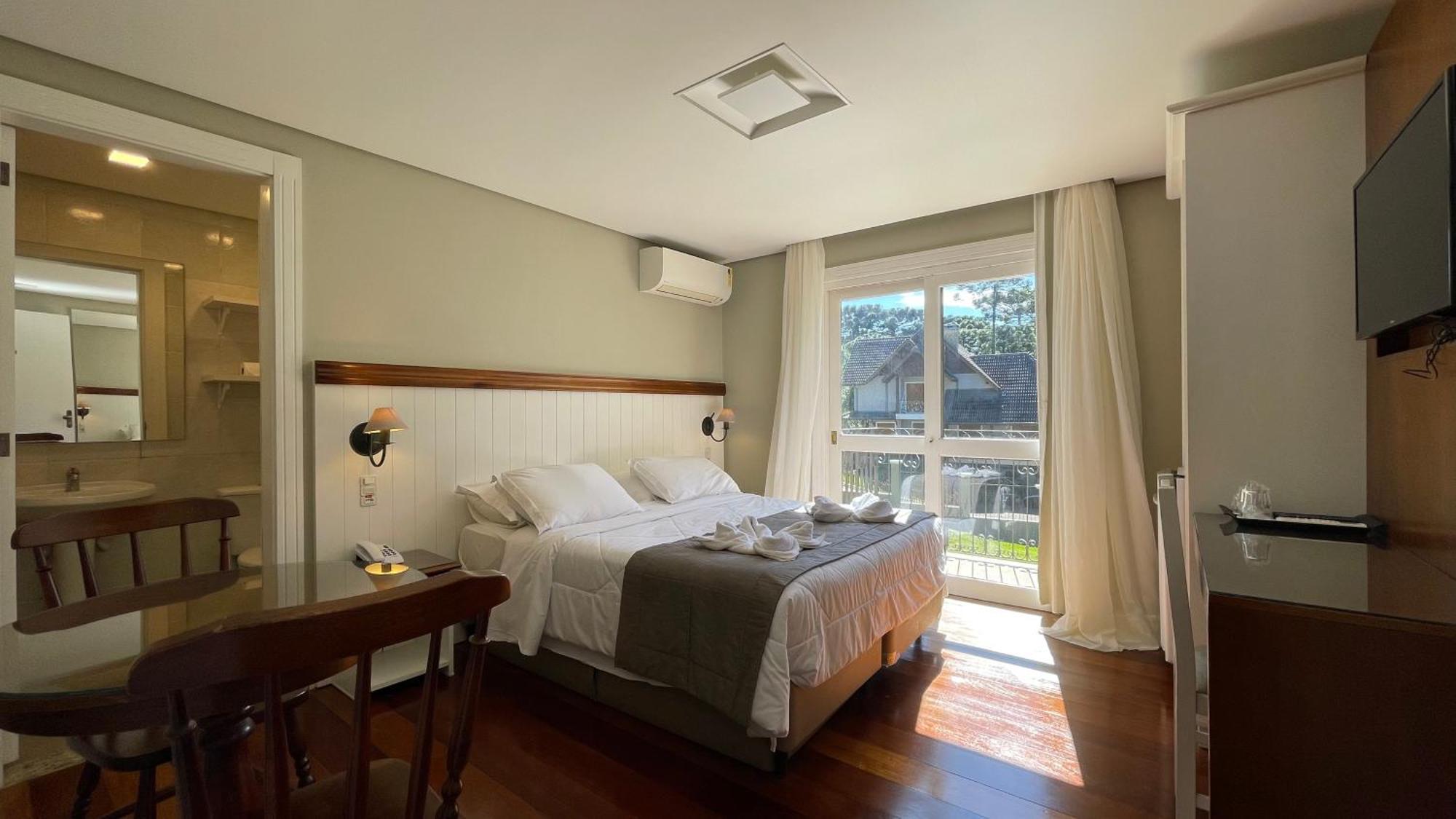 Deluxe Double or Twin Room Balcony,1509210925:JPEG