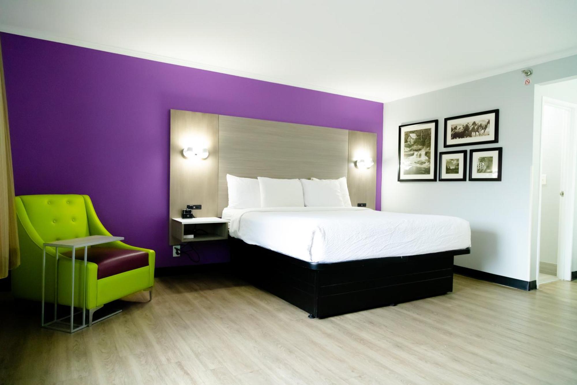 Standard King Room