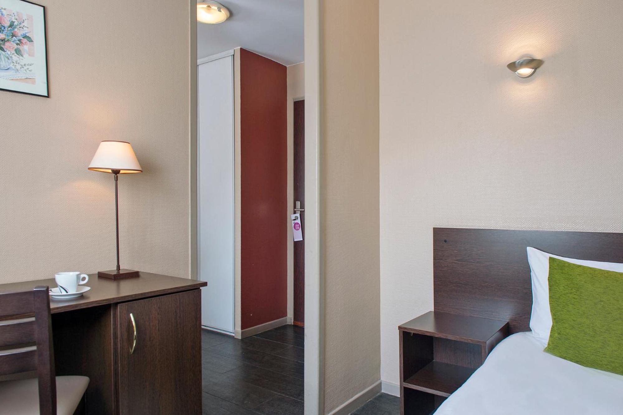 Executive Room 3 Single Beds