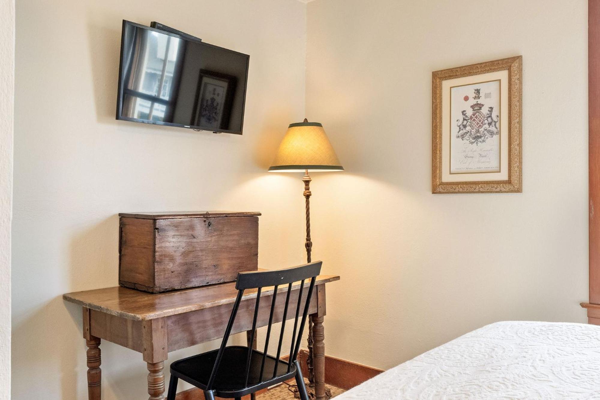 Standard Queen Room, Ensuite, Park View (Room 22)