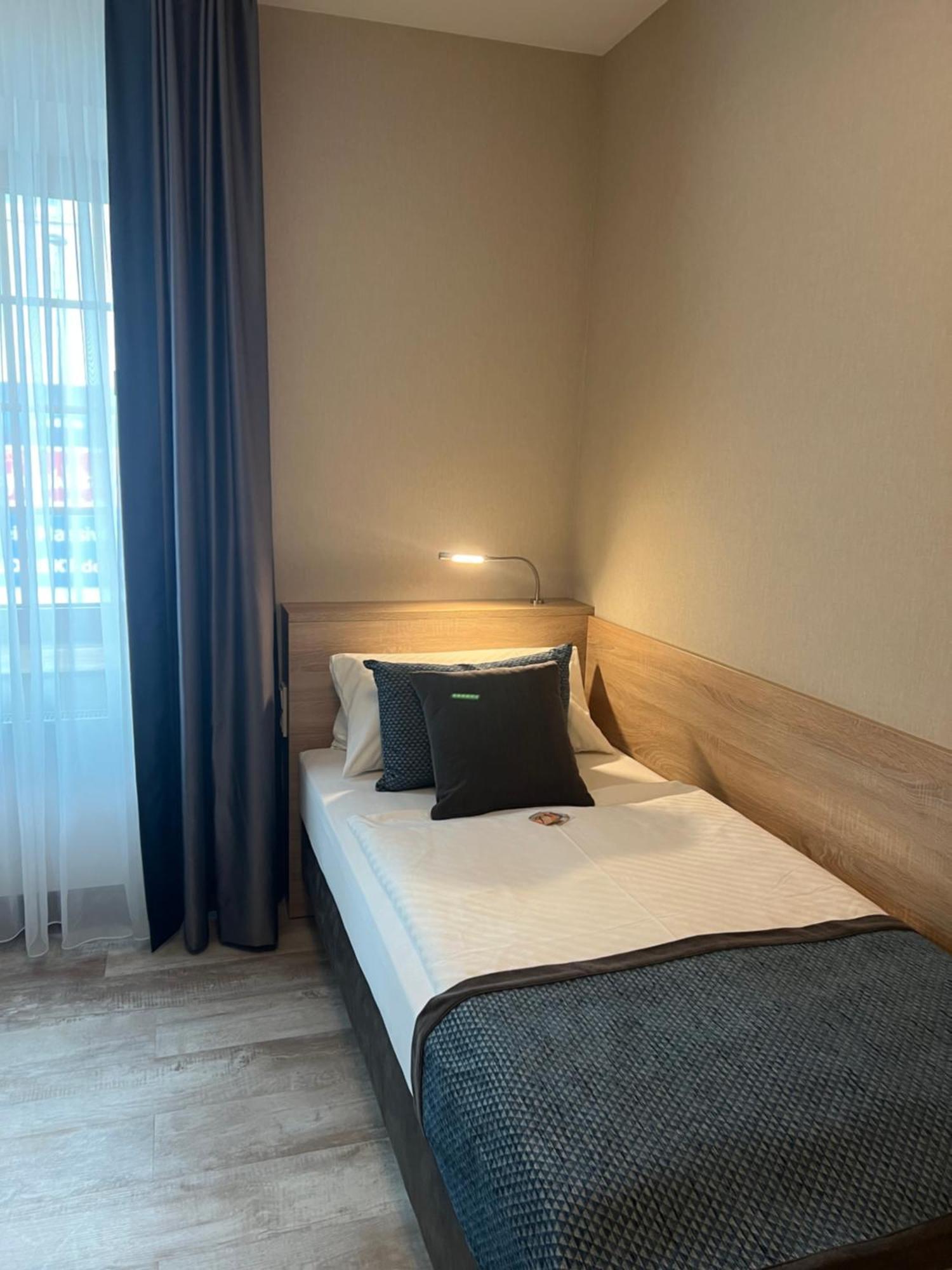 Deluxe Single Room