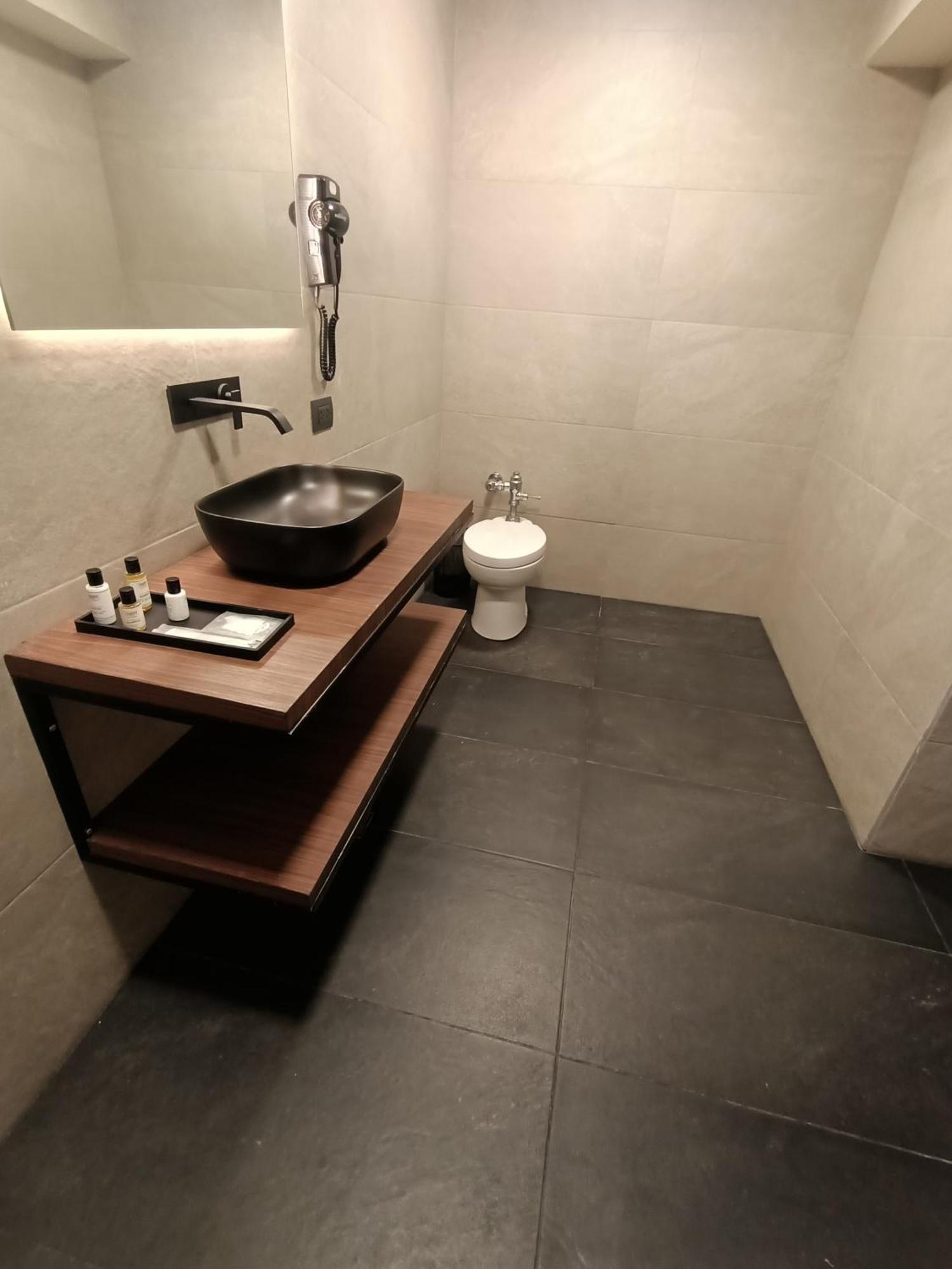 King Suite,1580437021:JPEG