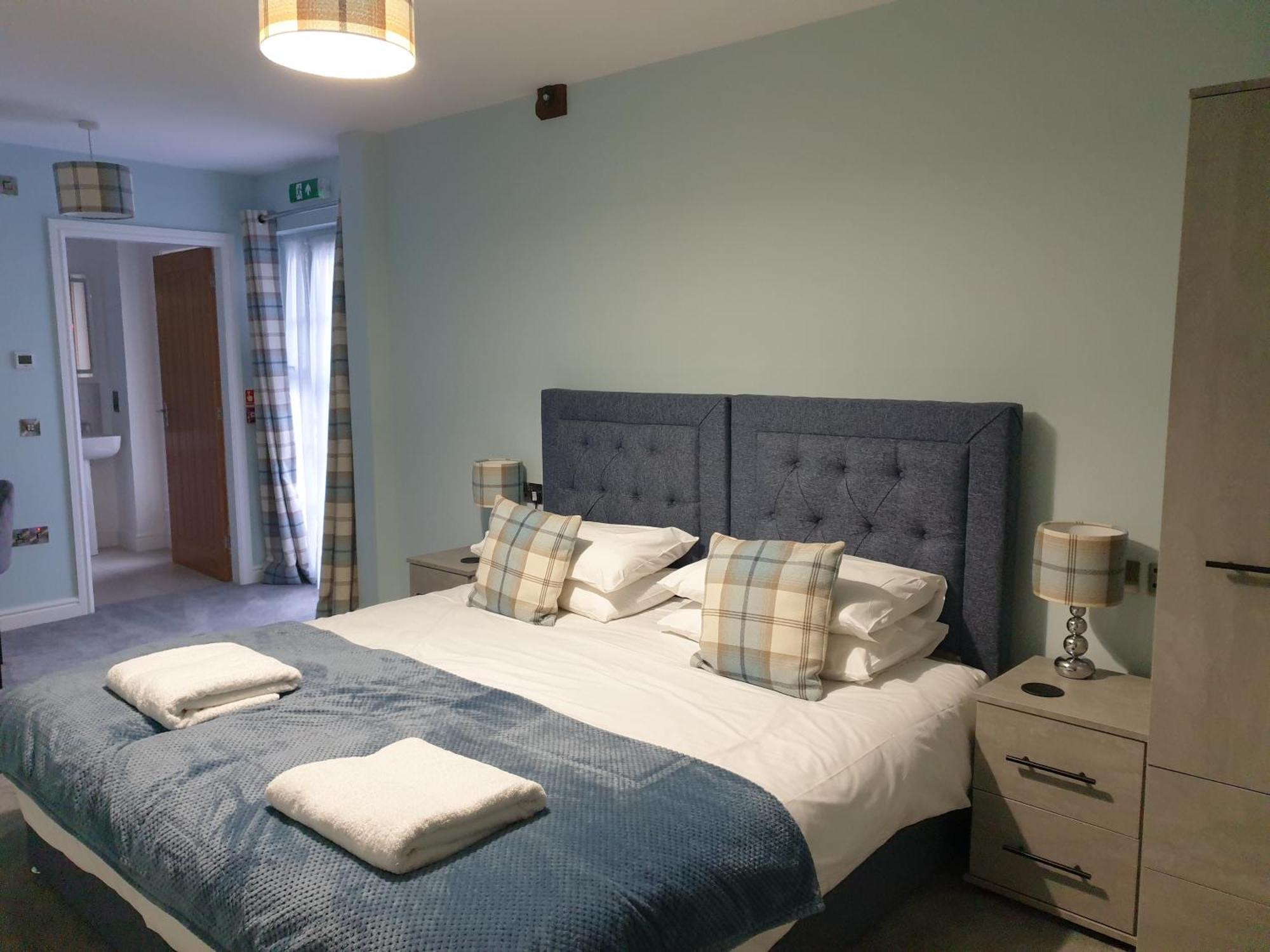 Double Room,1651178451:JPEG