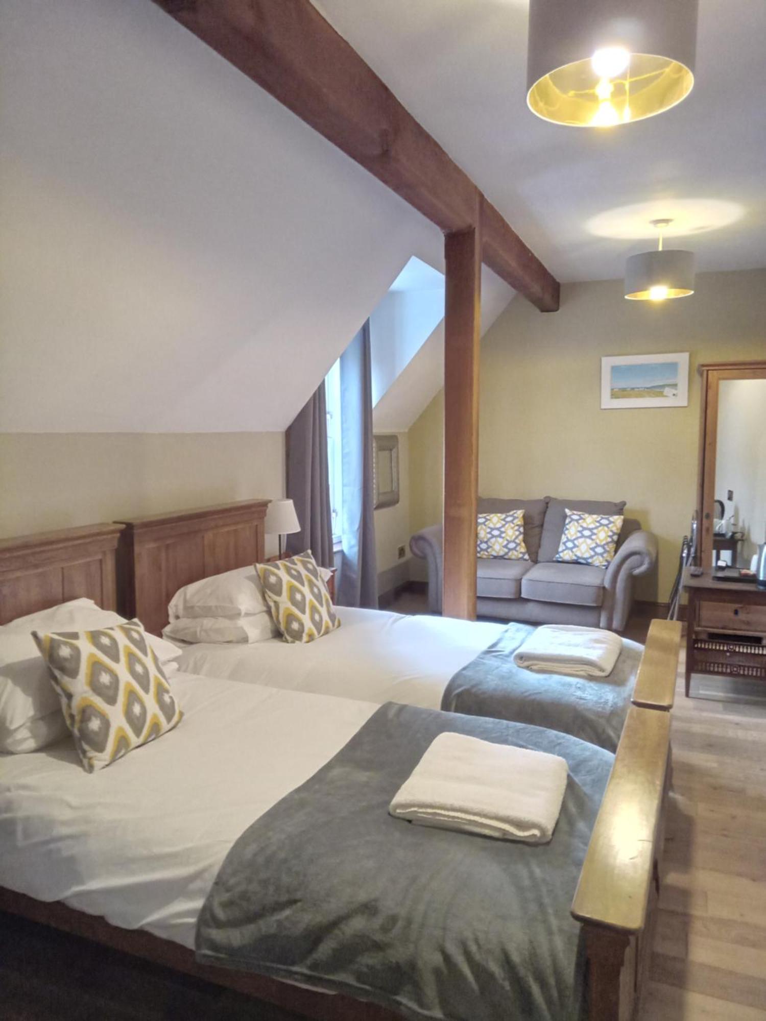 Twin Room Bathroom