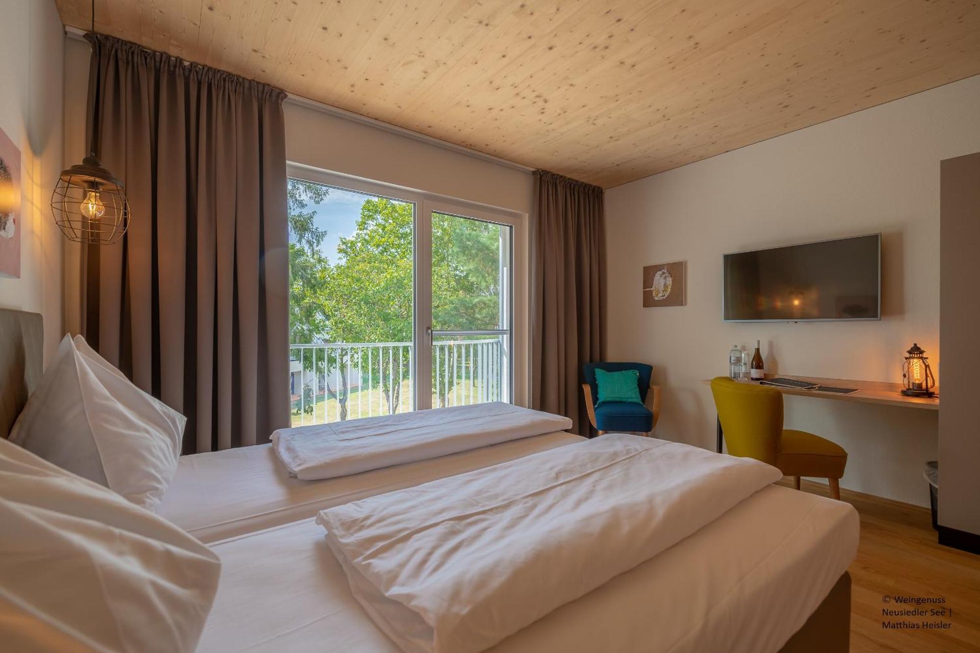 Double Room Balcony Parkside