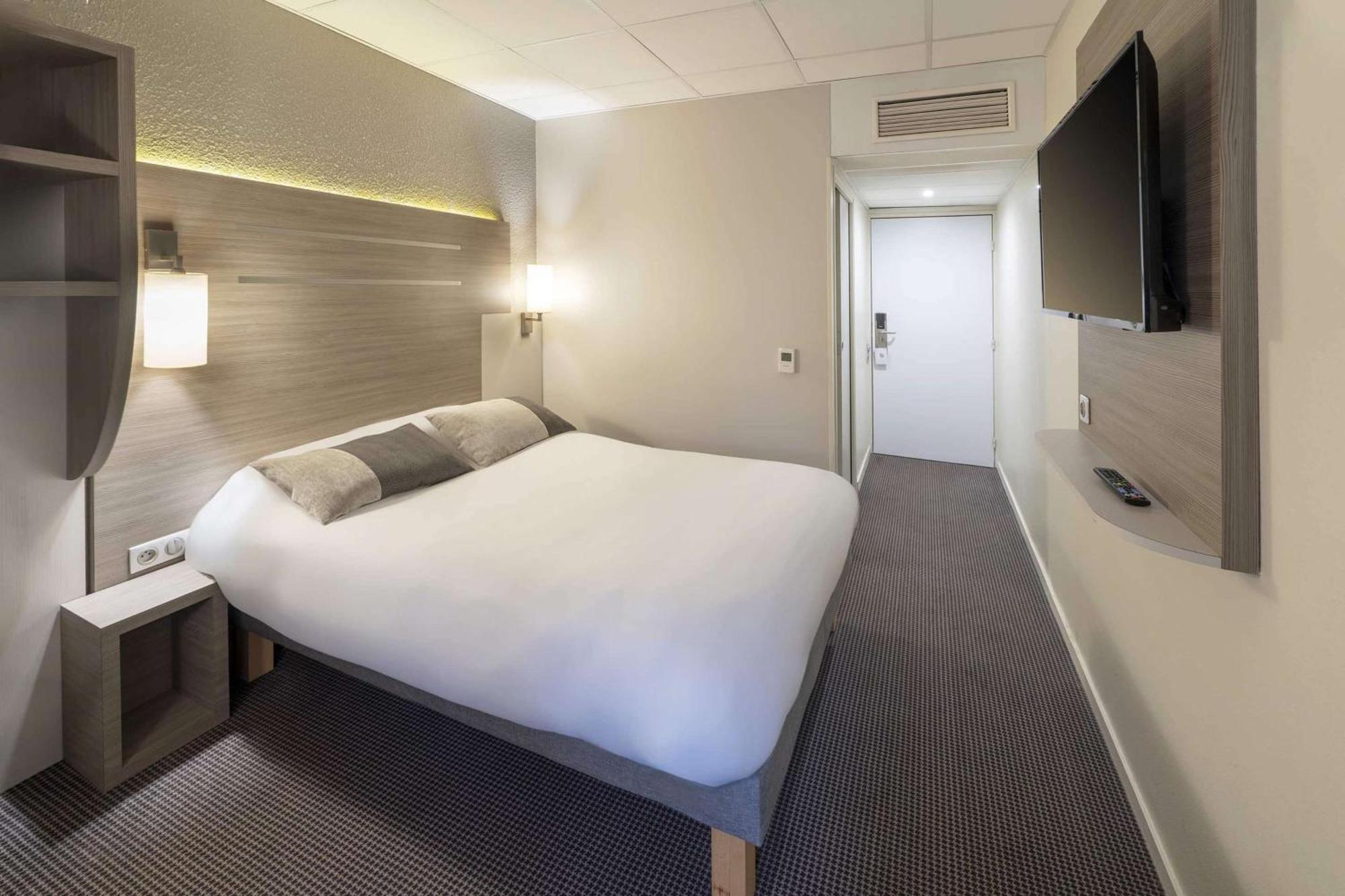 Standard King Room Non-Smoking