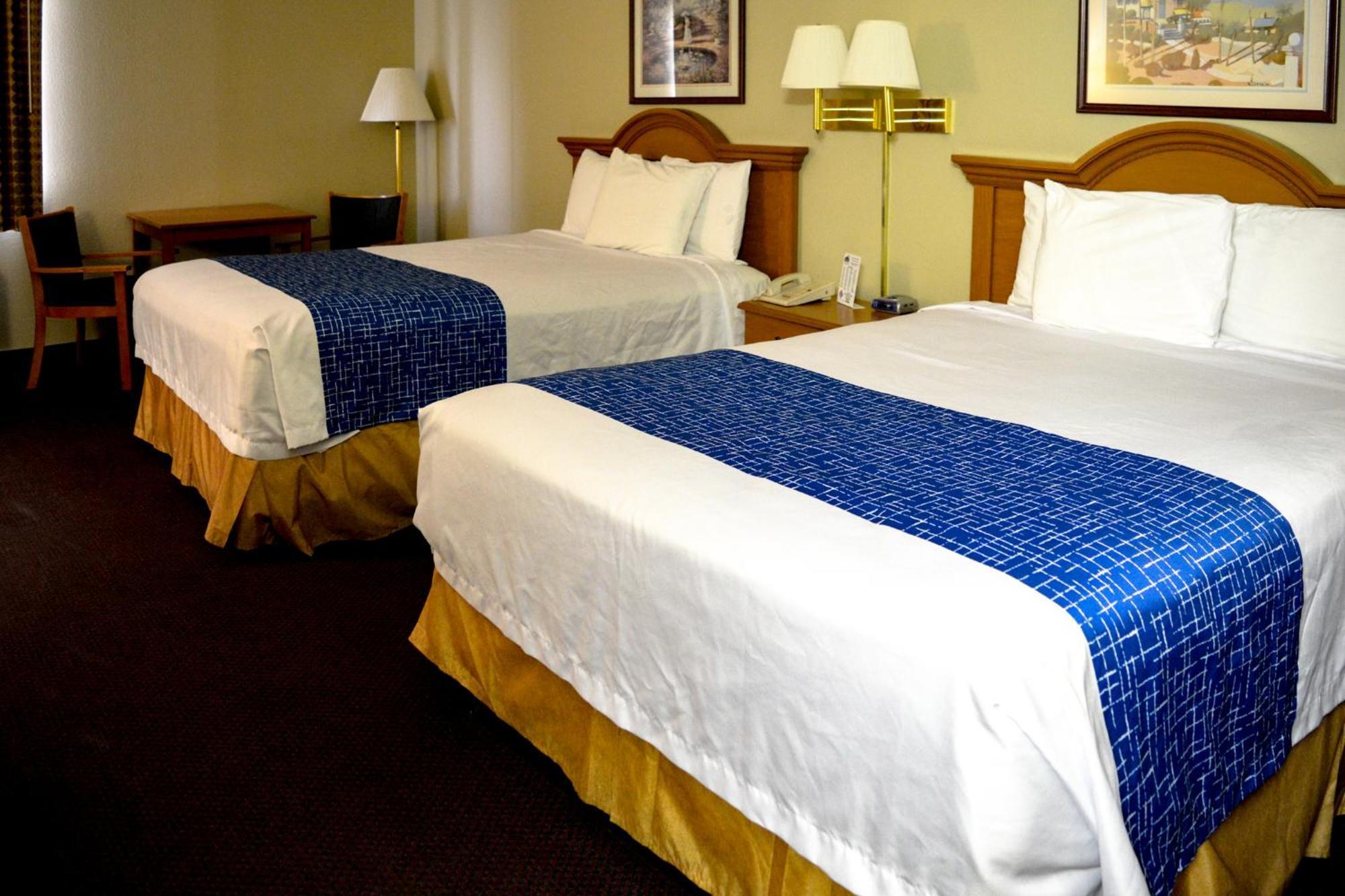 Queen Room Two Queen Beds Non-Smoking