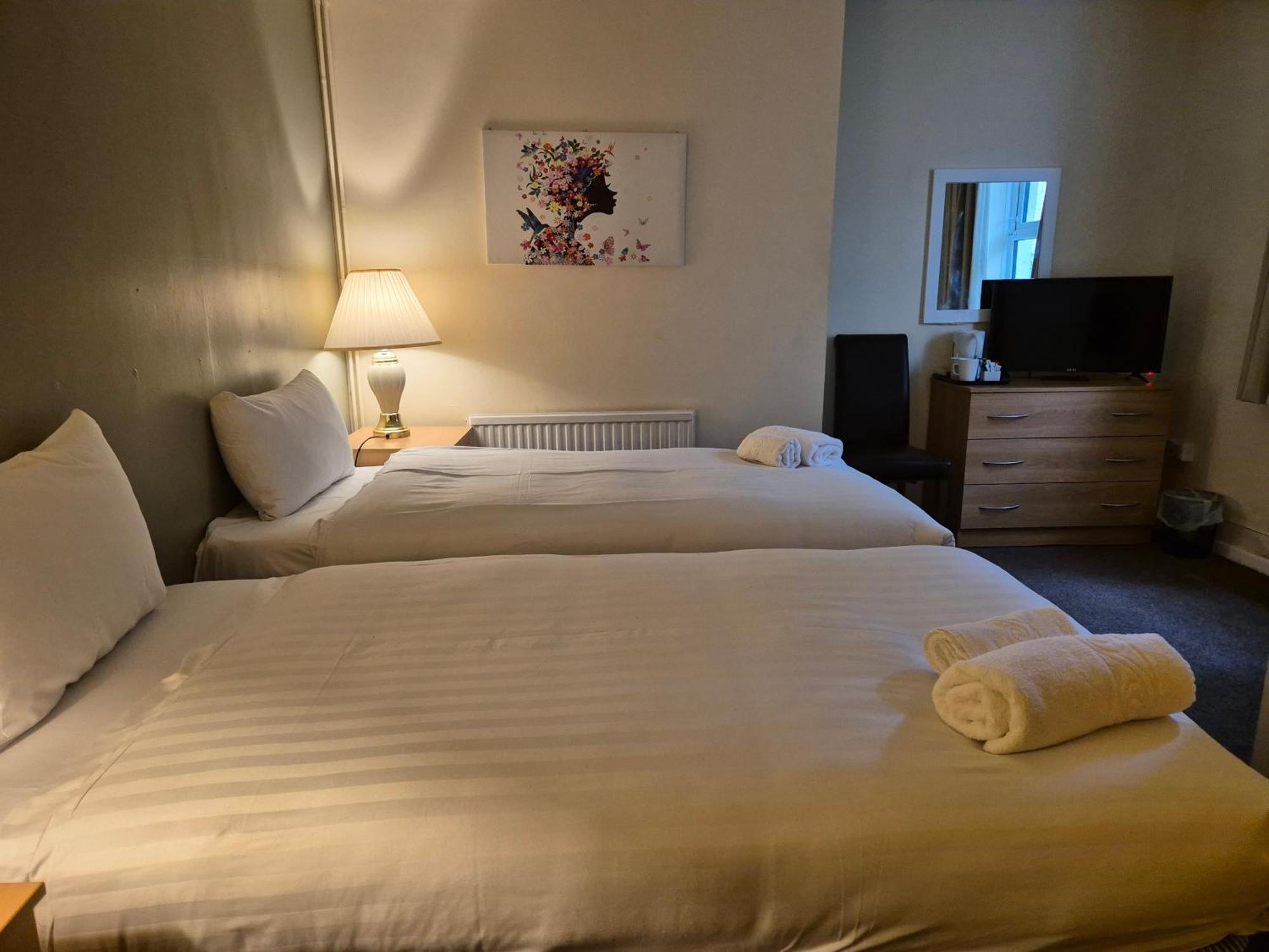 Standard Twin Room