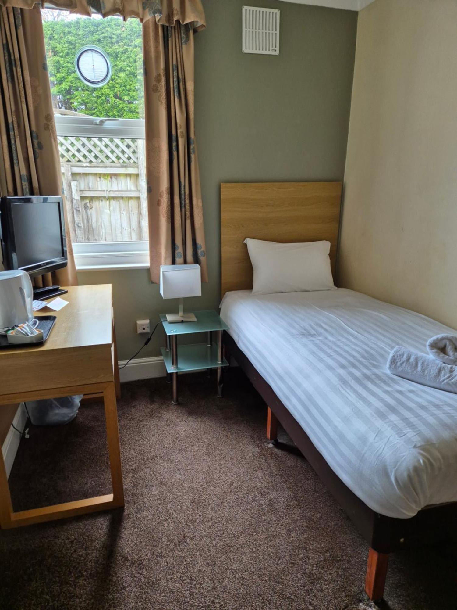 Standard Single Room