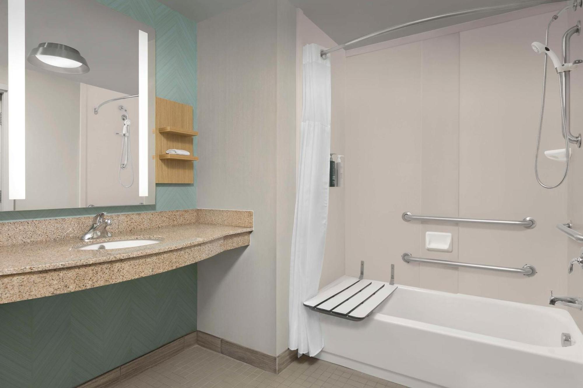 King Room with Tub - Mobility and Hearing Access