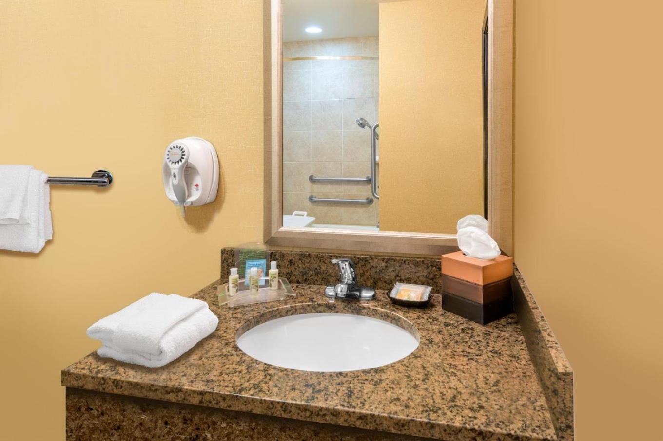 King Room - Mobility Access/Hearing Accessible