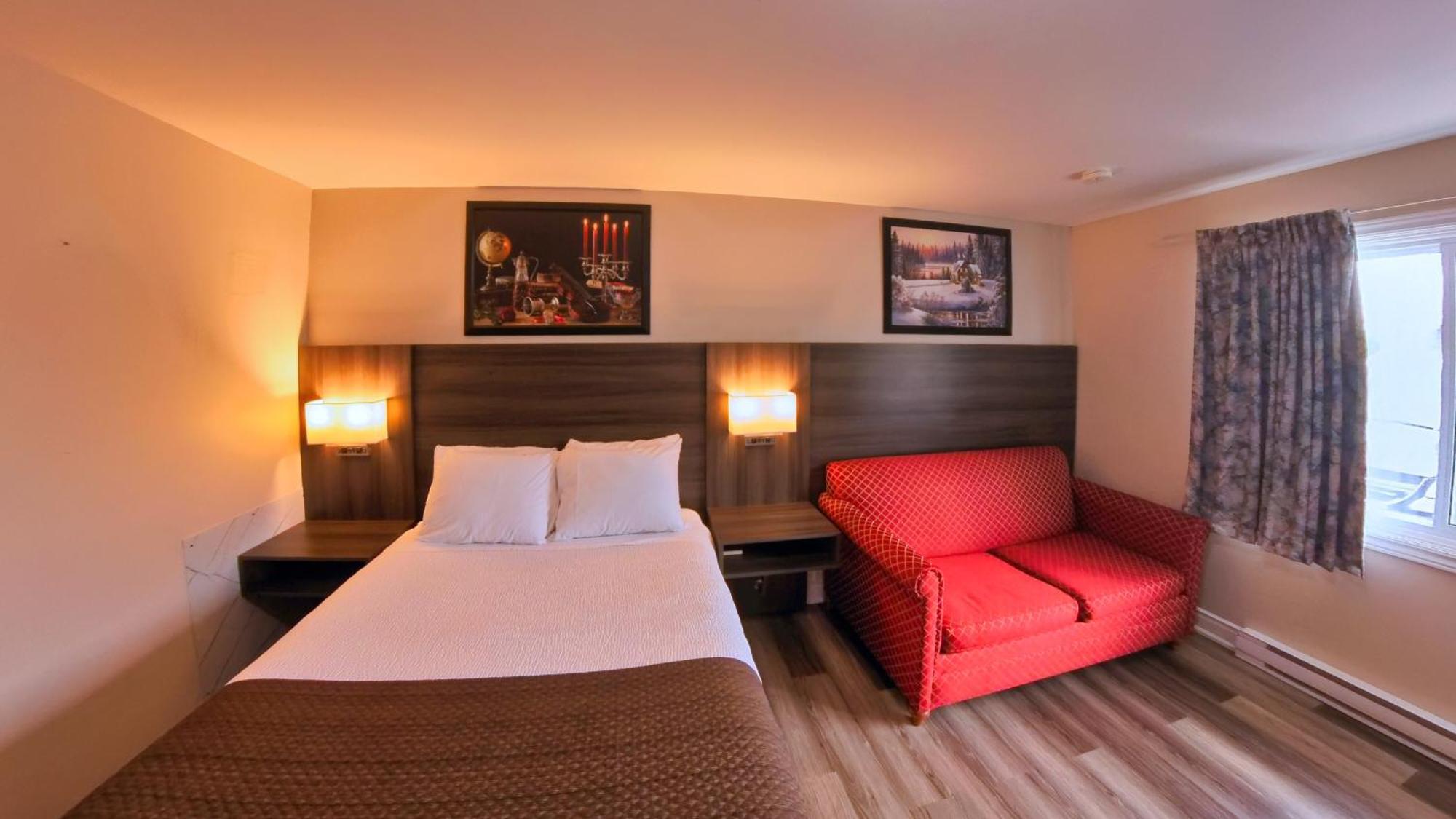 Standard Queen Room