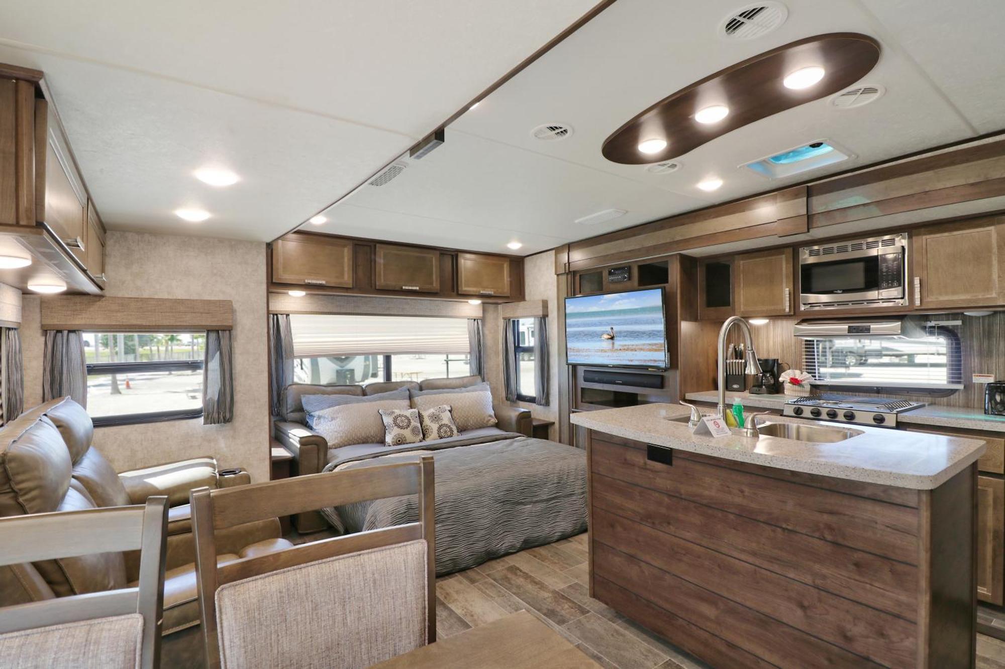 Vacation Camper 1 Bedroom No Pets