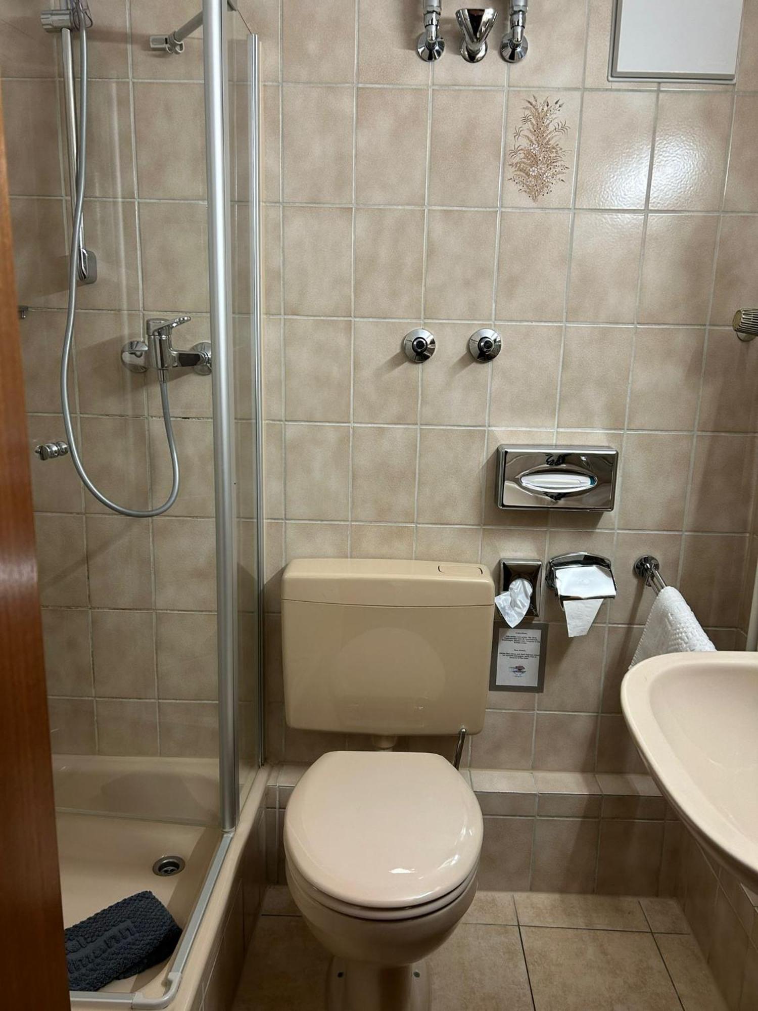 Small Single Room