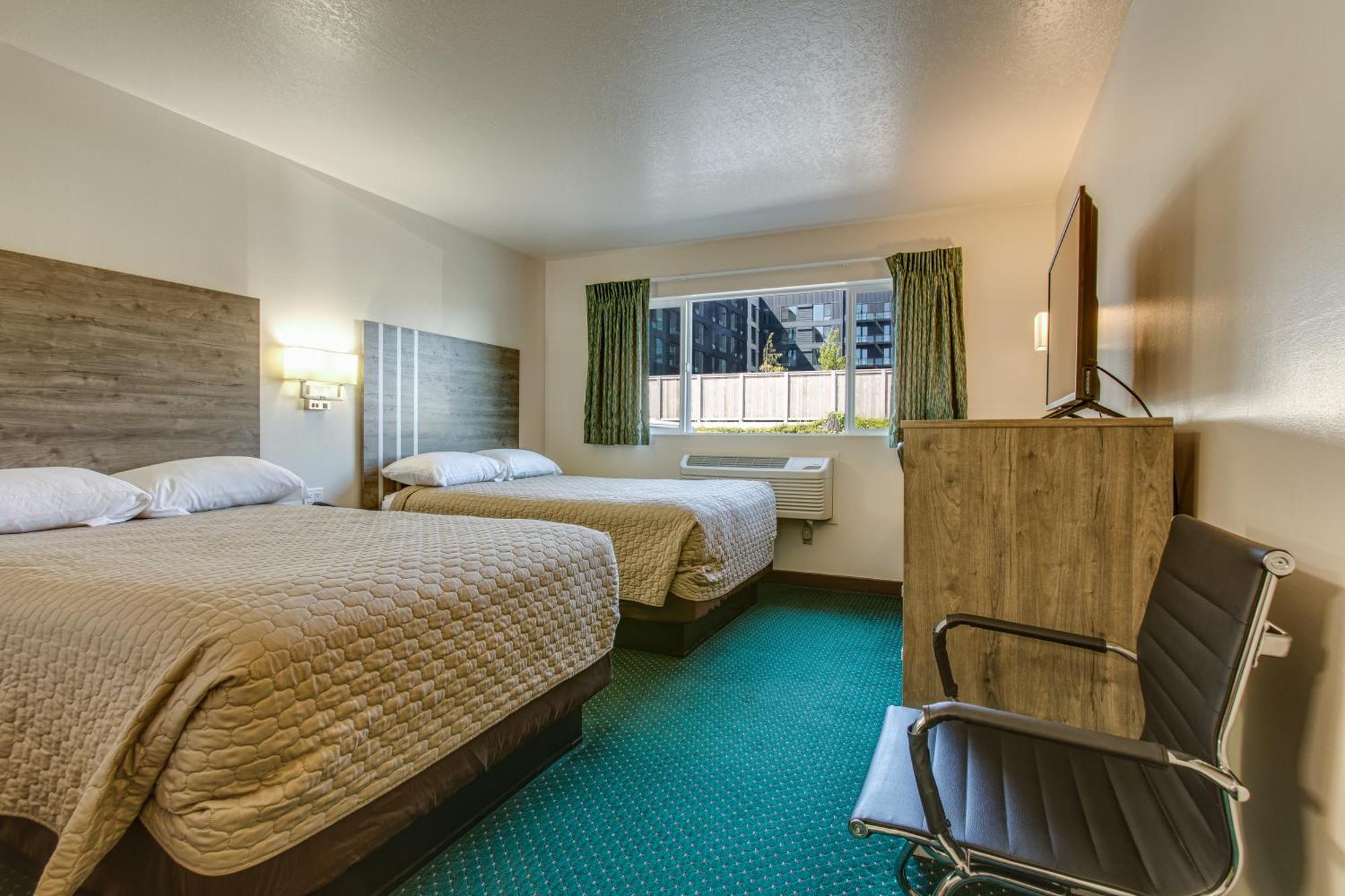 Double Room Two Double Beds Non-Smoking