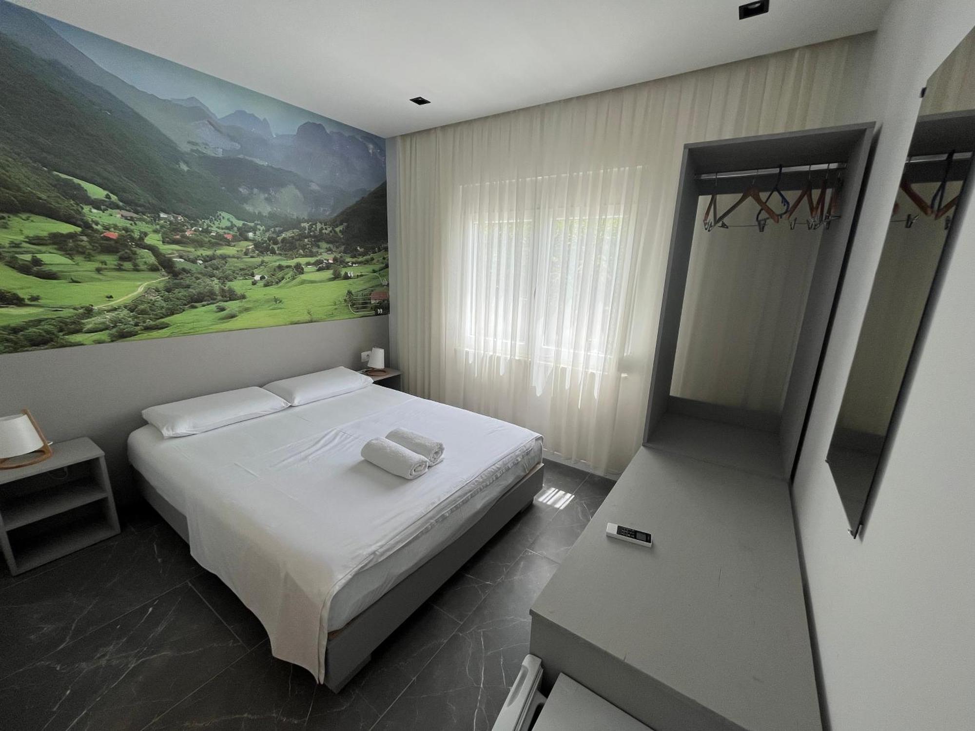 Double Room Private Bathroom