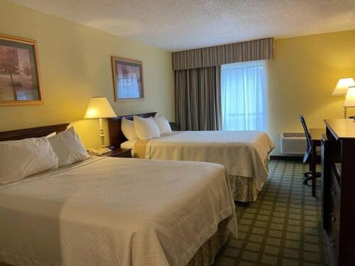 2 Double Beds, Balcony, South Tower, Non-Smoking