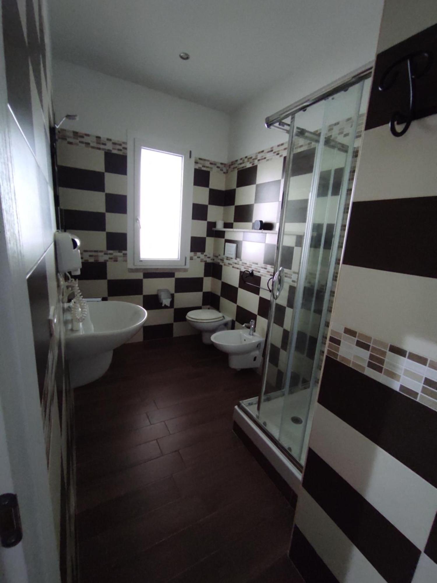 Triple Room,1588247234:JPEG