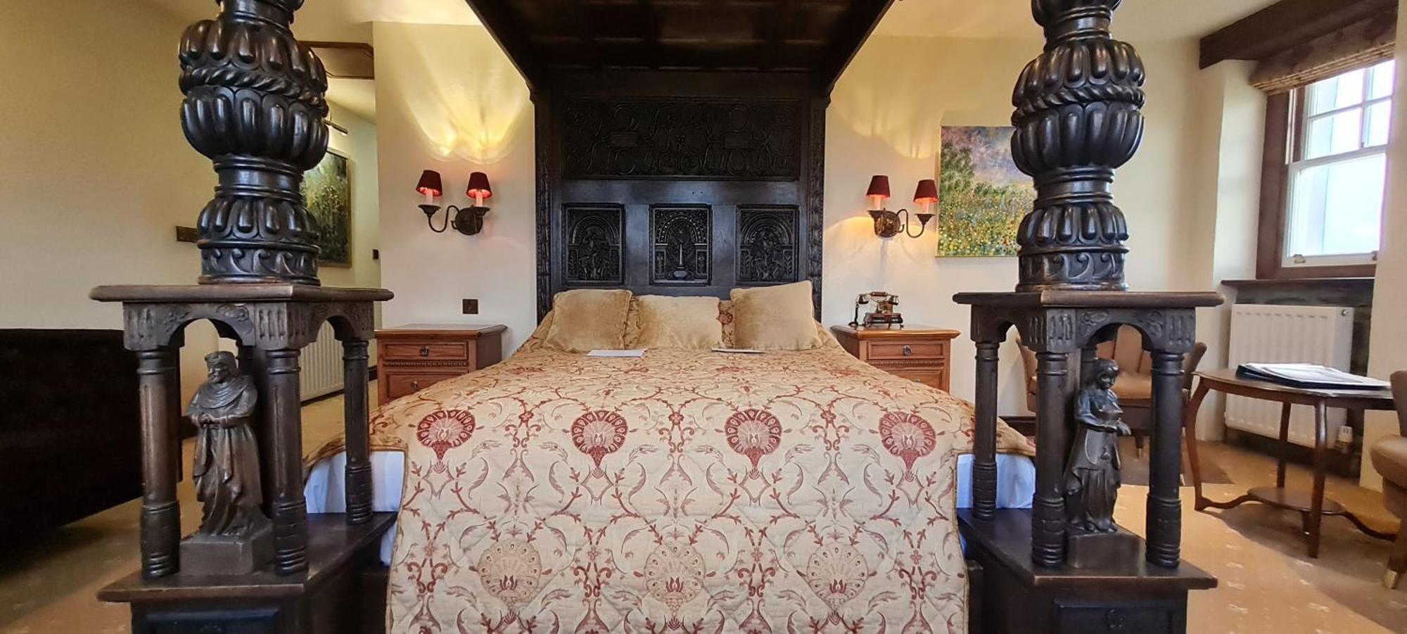 East Tower Junior Suite with Sea View (Not Pet Friendly)