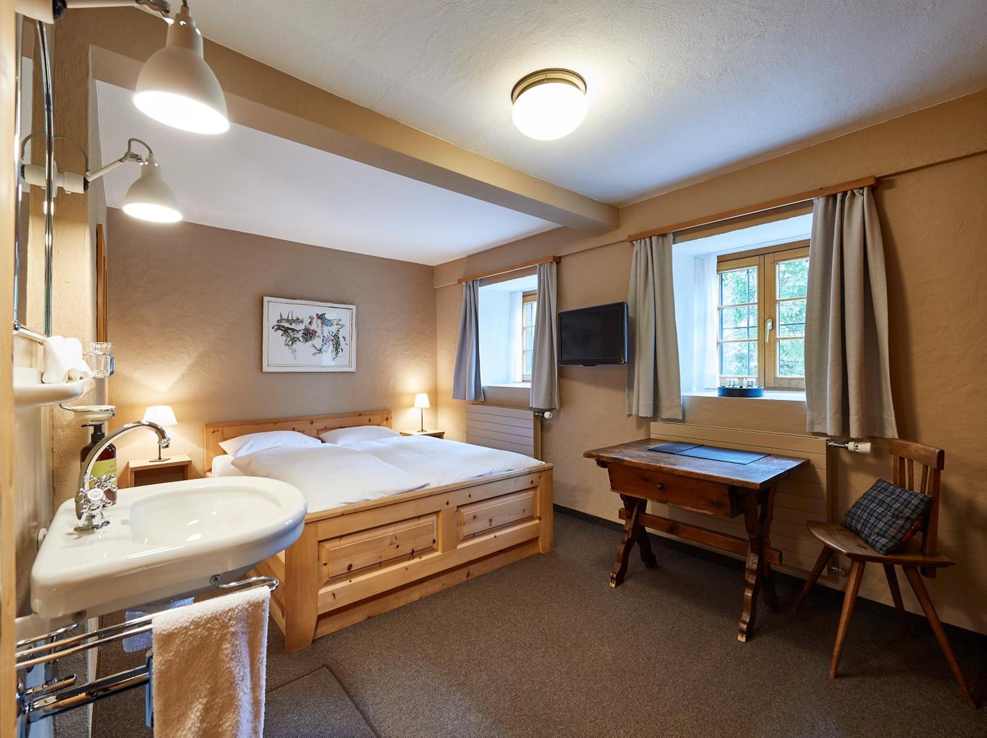 Budget Double Room Private External Bathroom