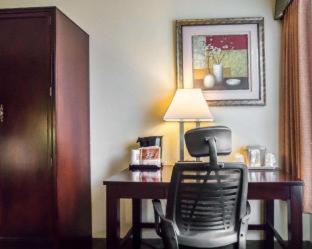 Quadruple Room with Two Queen Beds - Non Smoking/Ground floor/Pet Friendly