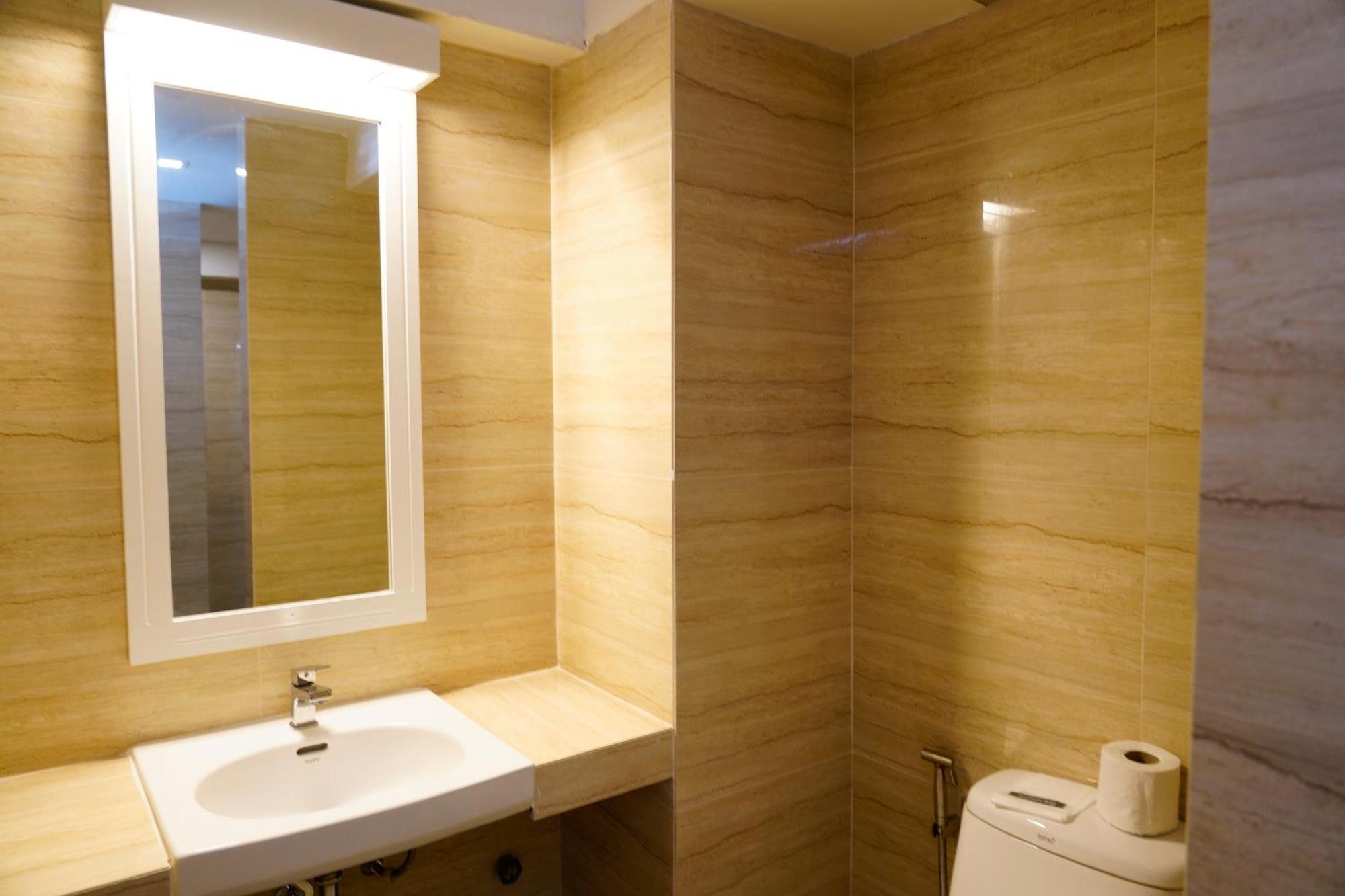 Deluxe Triple Room with Window