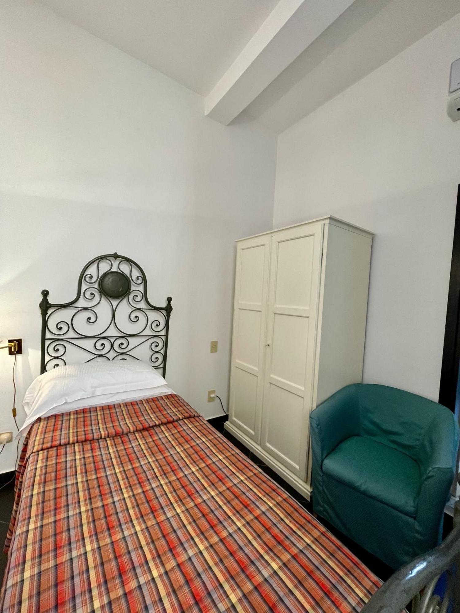 Single Room,1589557410:JPEG