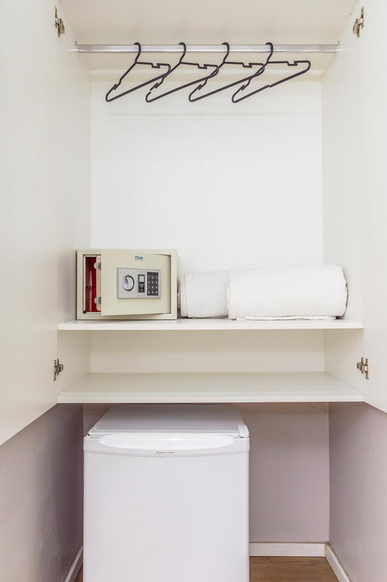 Premium Double Twin 2 single beds Room without Sea View