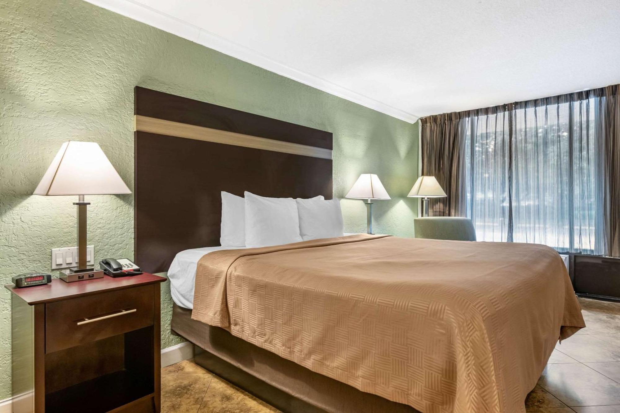 Quarto com Cama King-size - Não Fumantes