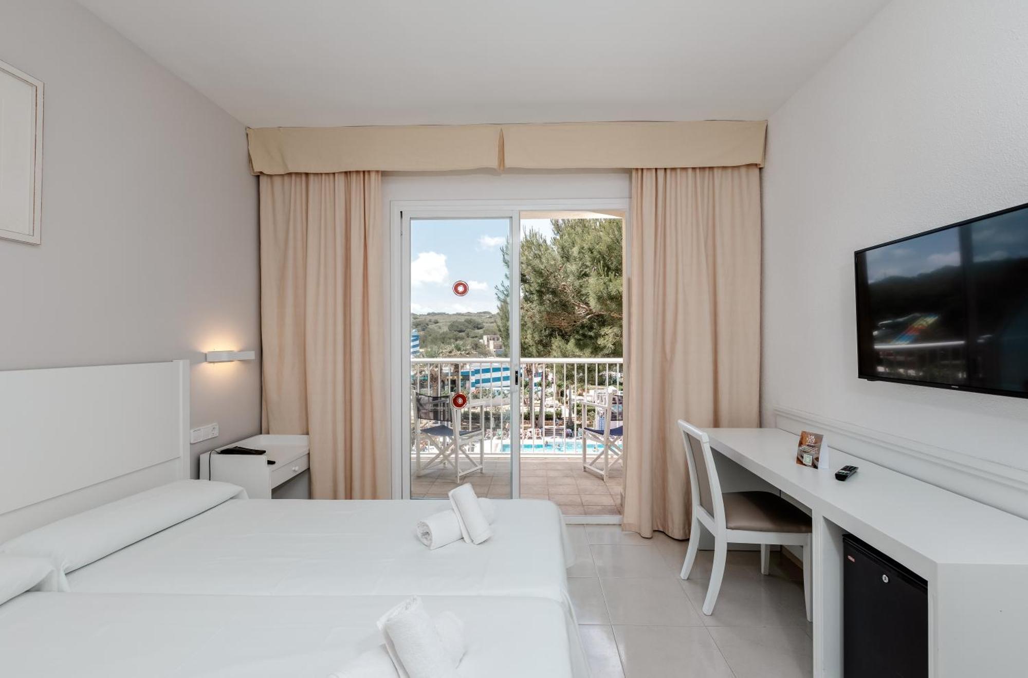 Double Room Pool View