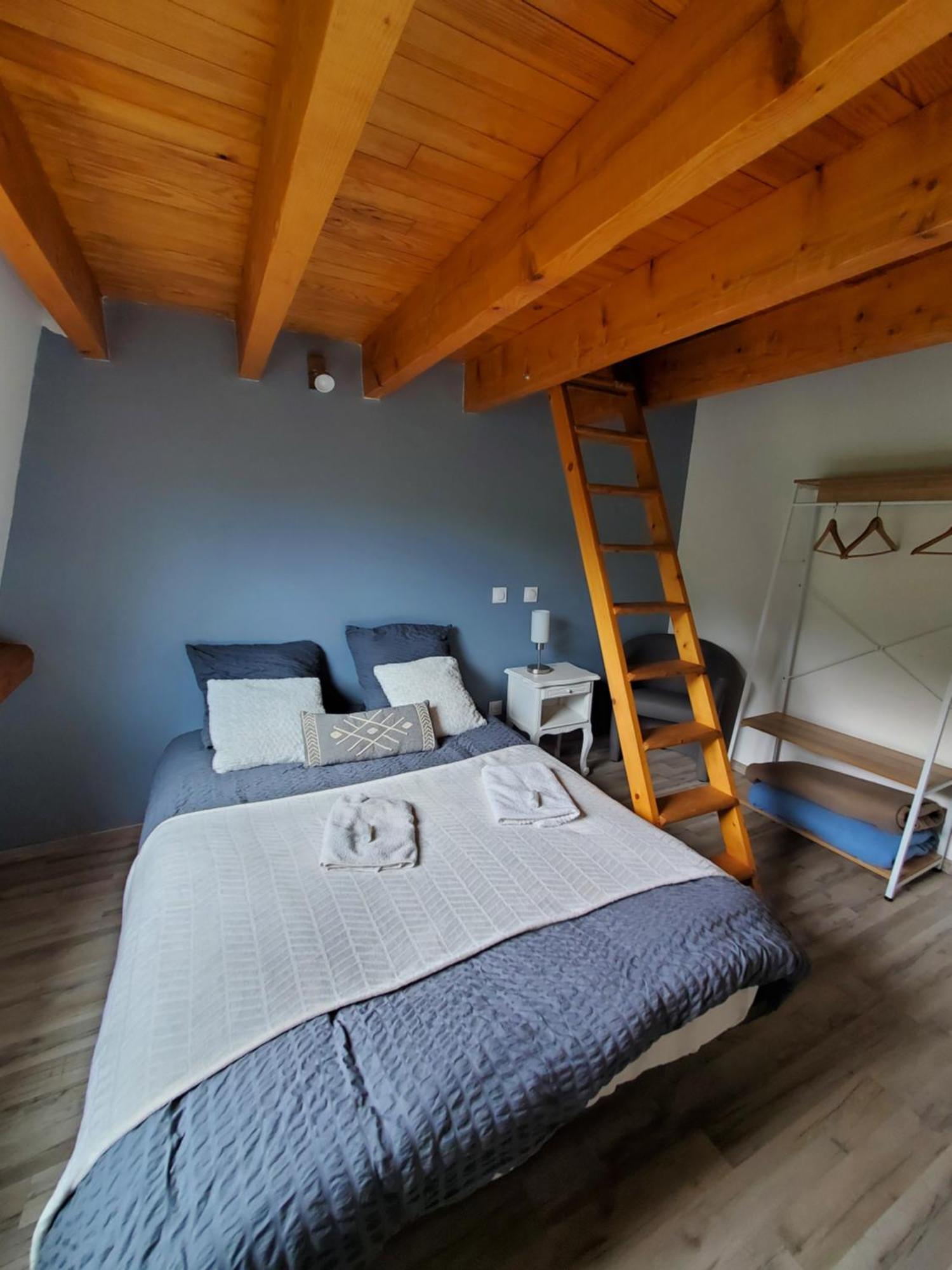 Chambre Triple avec Salle de Bains Privative