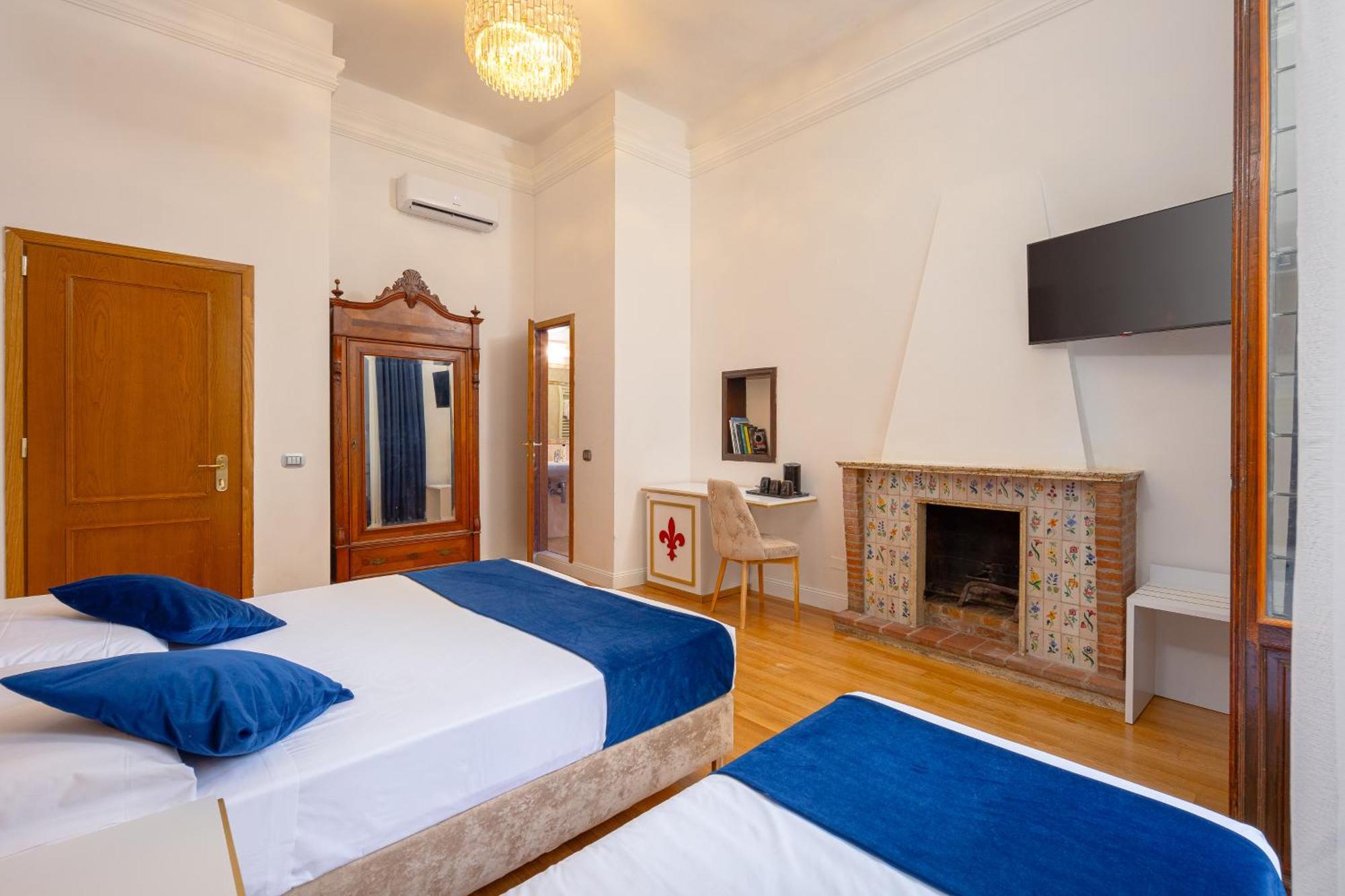 Triple Room,1594670527:JPEG