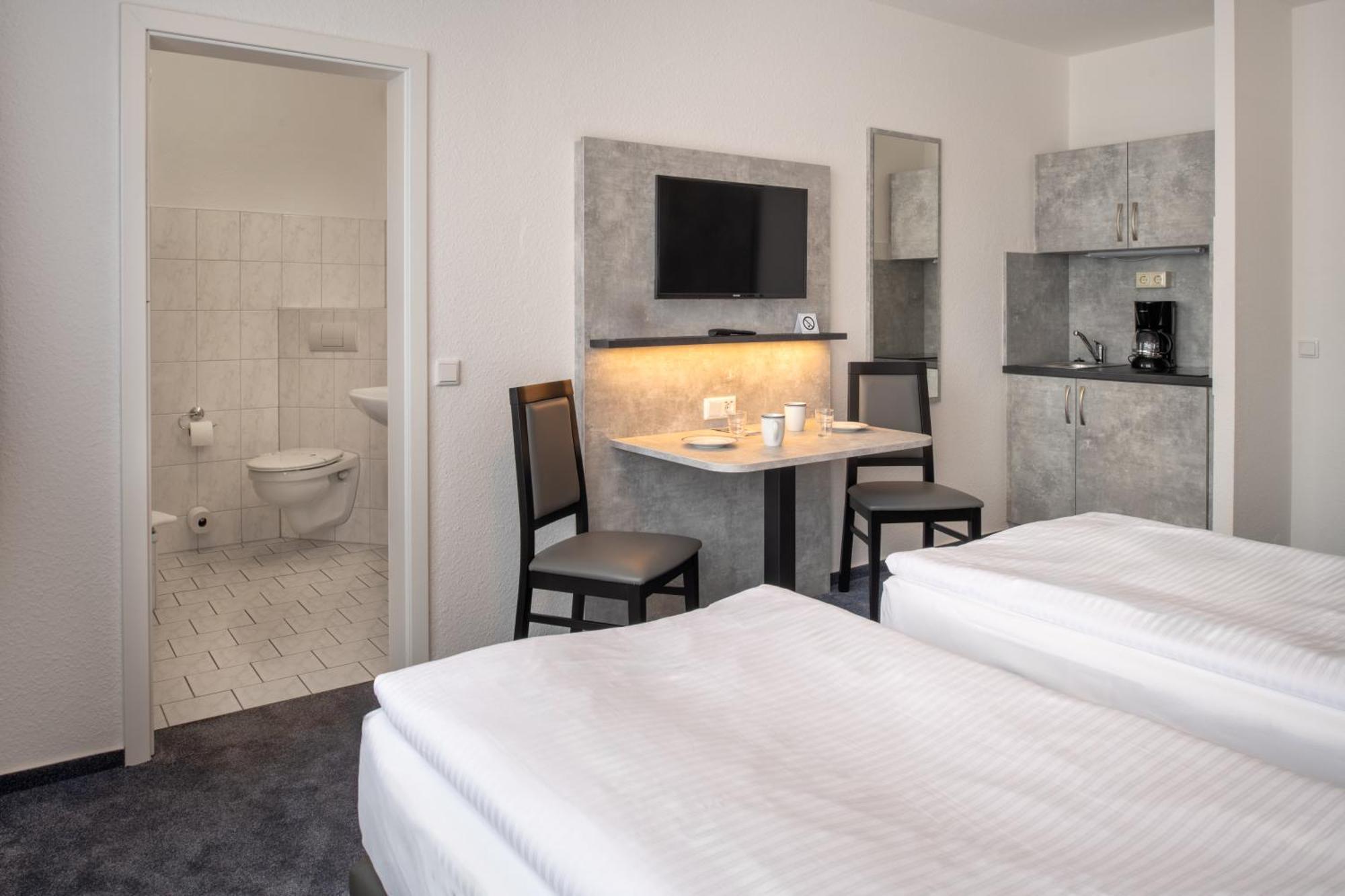 Standard Twin Room