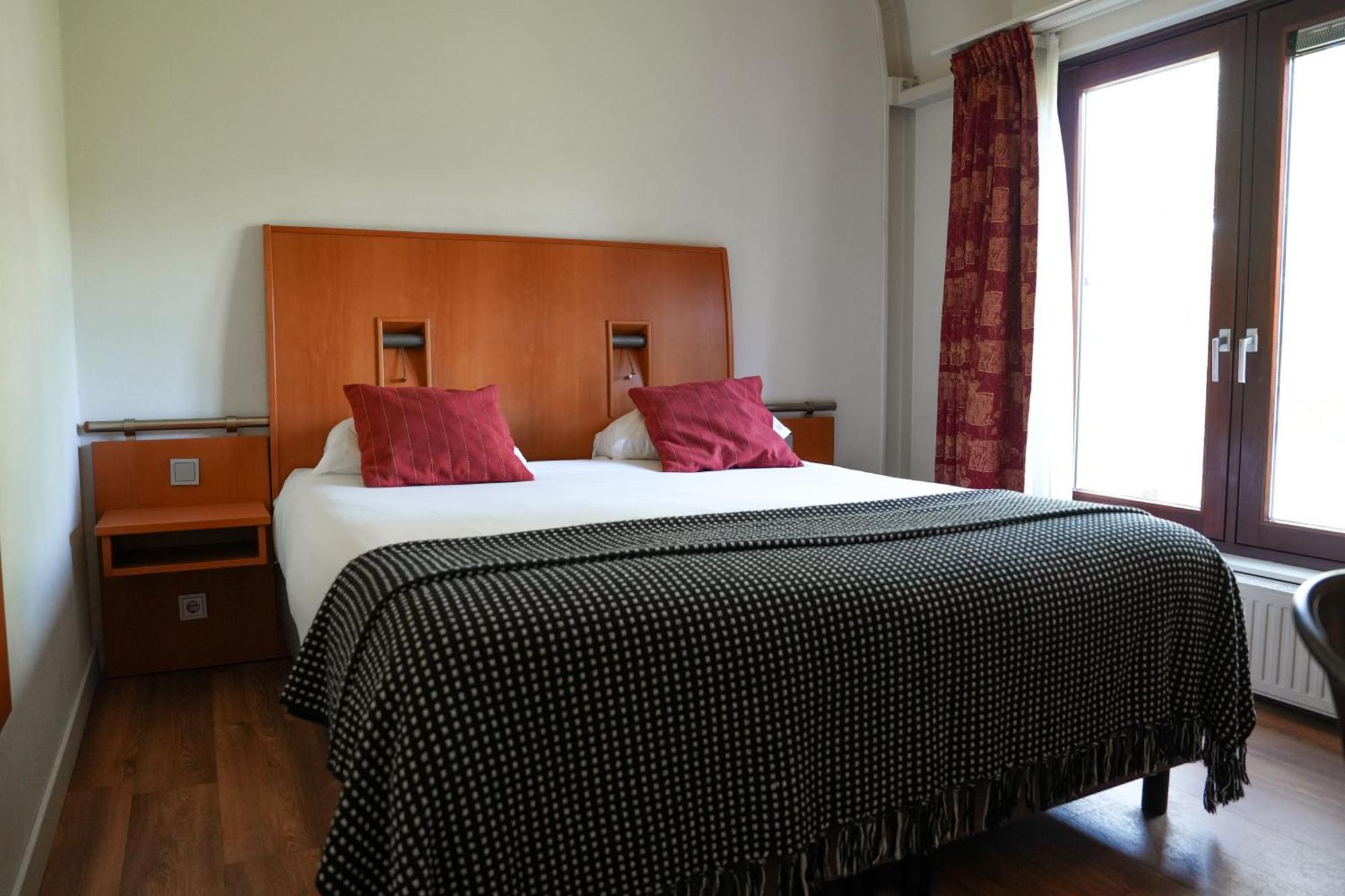 Double Room Bath,1596010675:JPEG