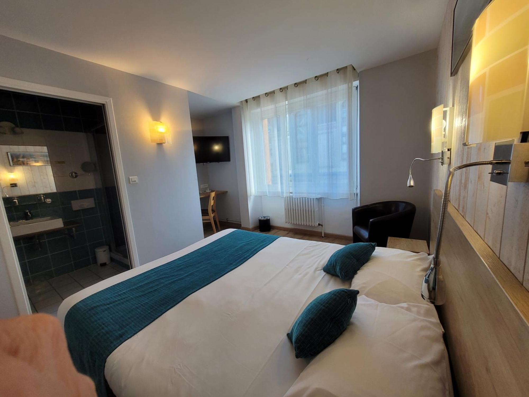 Comfort Plus Queen Size Room